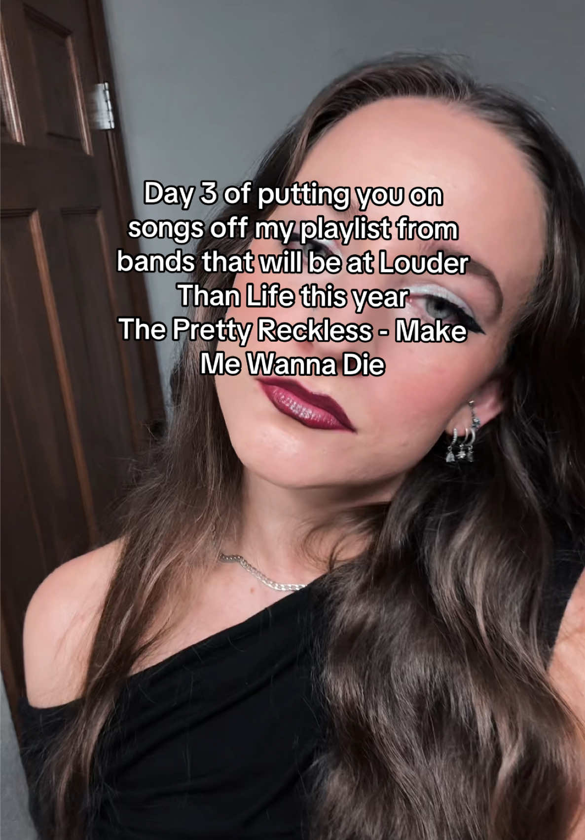@angelwithsilverfangs