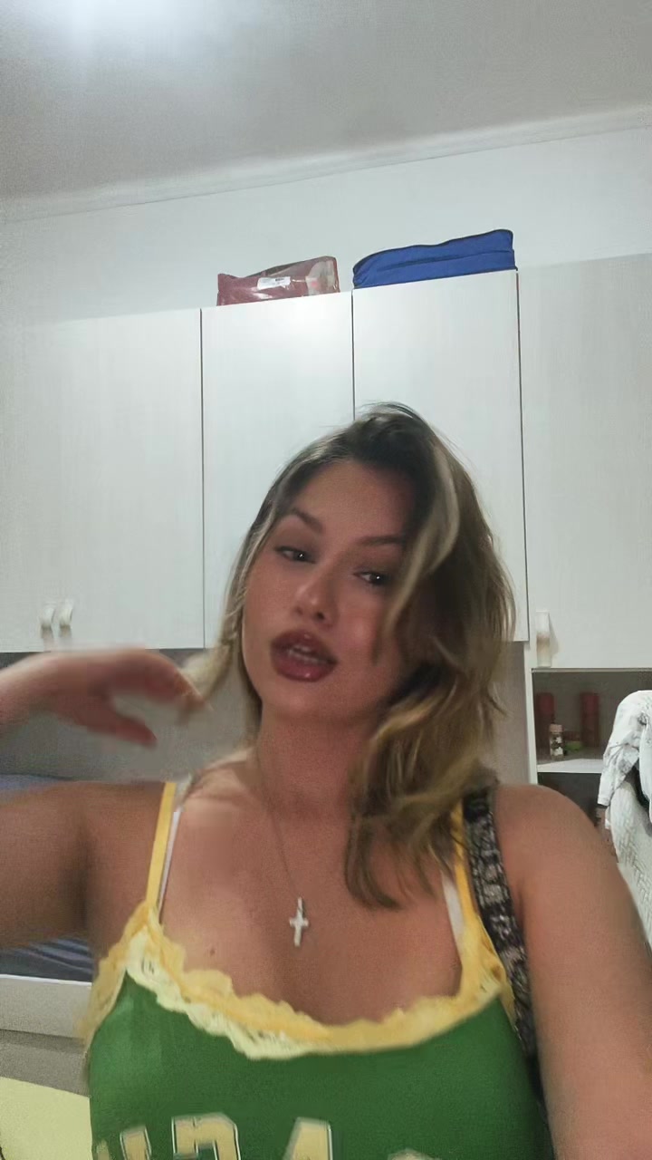 @👸🏼