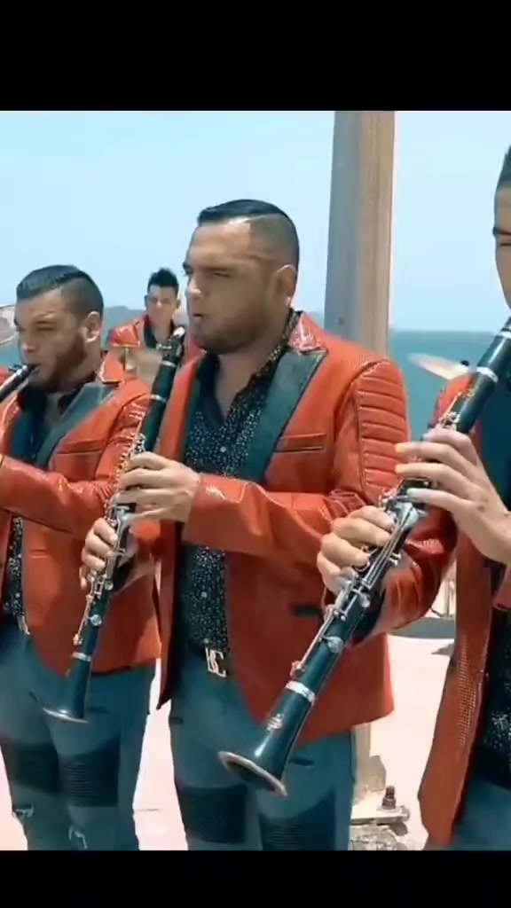 @Tenayh Zelaznog