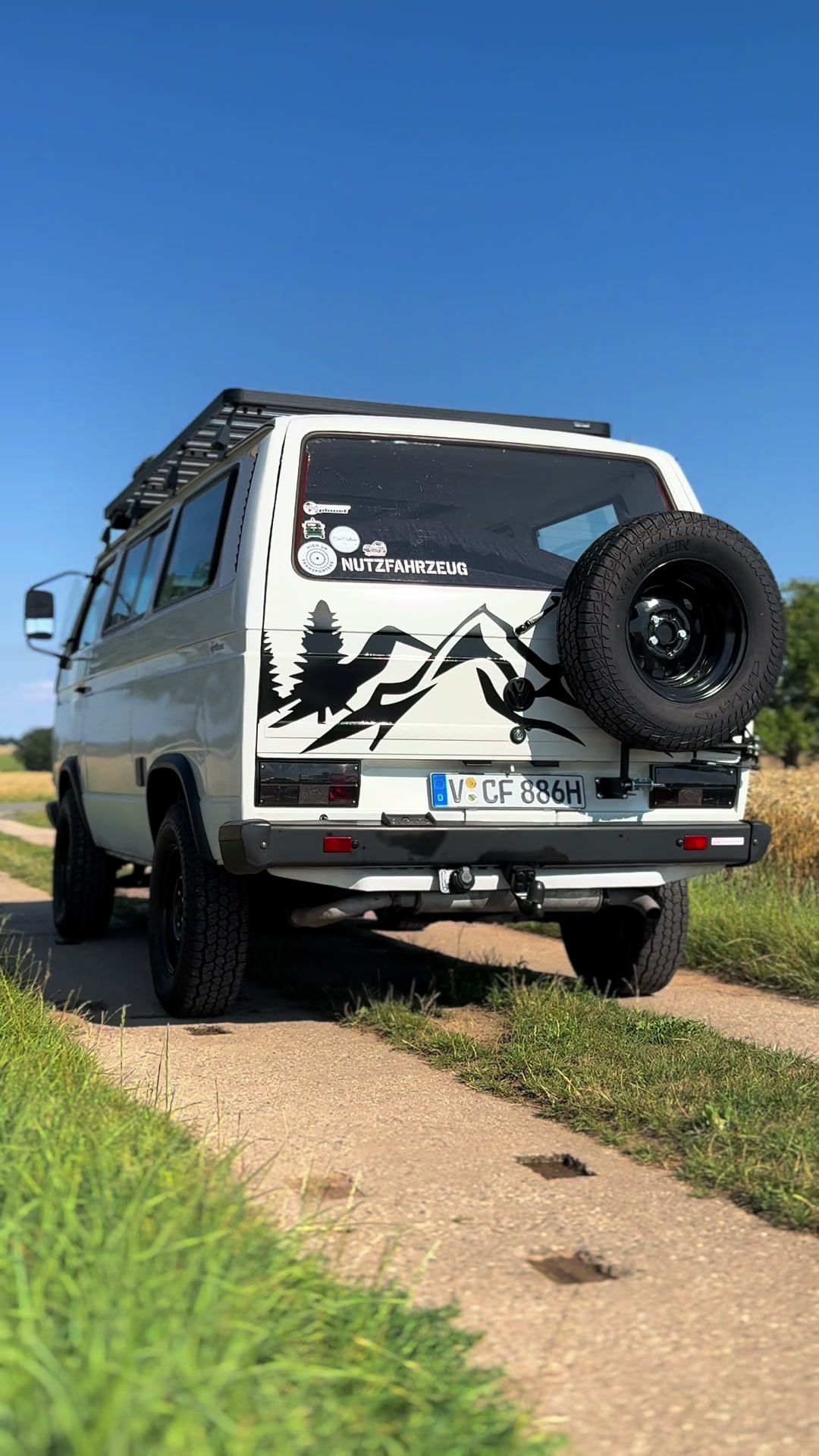 @eight8tysix