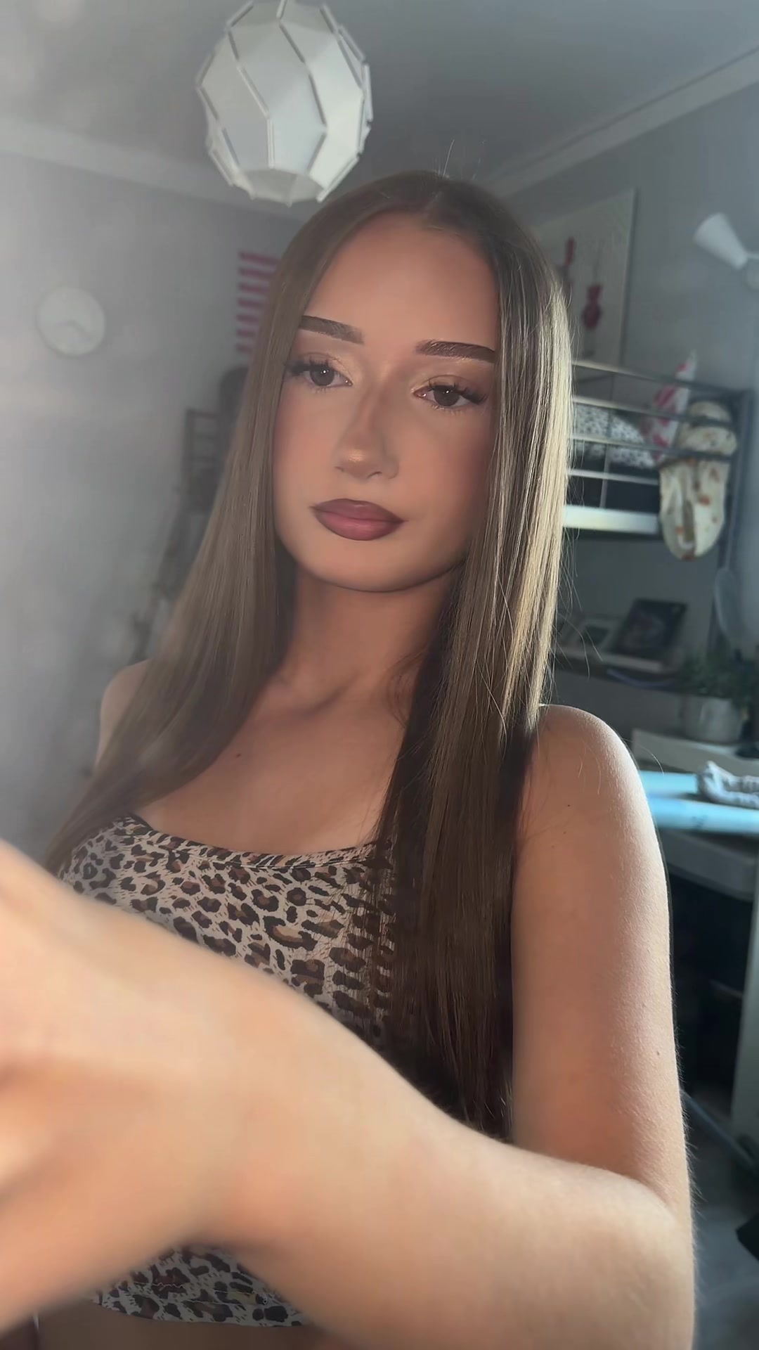 @zuziash1tpost