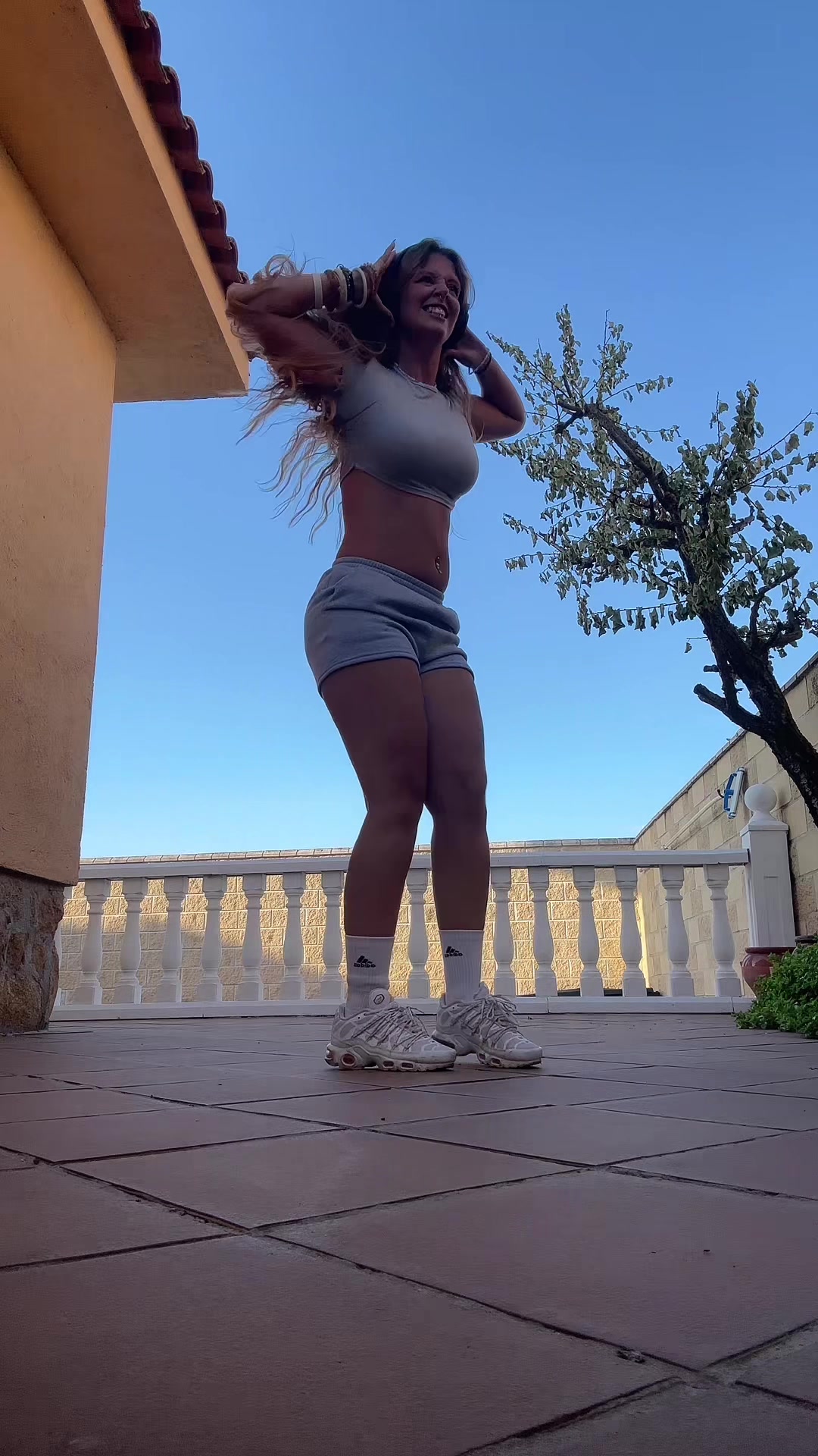 @𝔰𝔞𝔯𝔞🦋