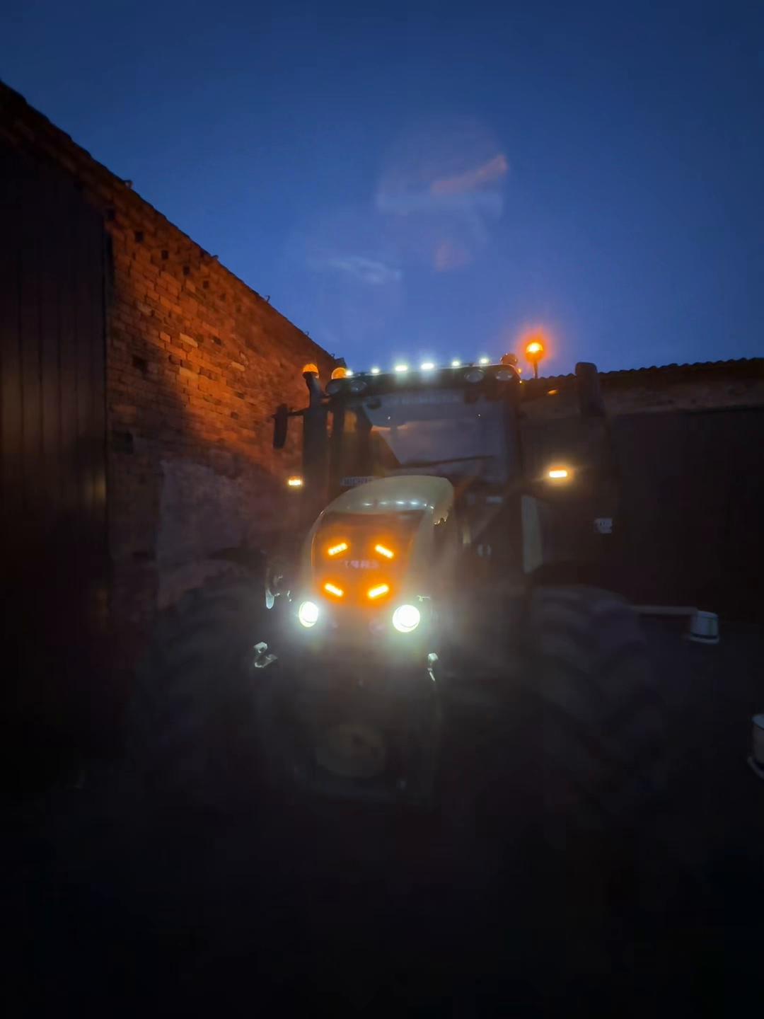 @Claas❤️🚜