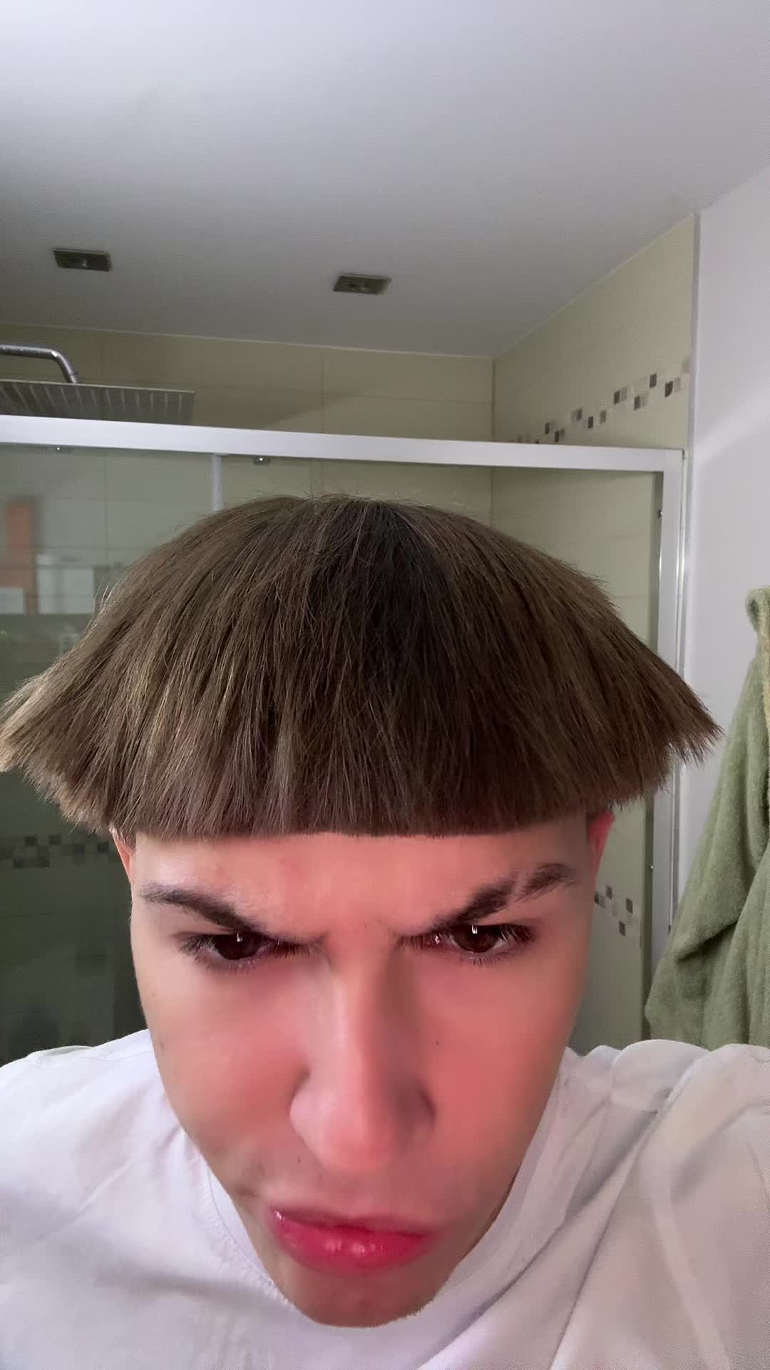 @Eloan_vnr 💇