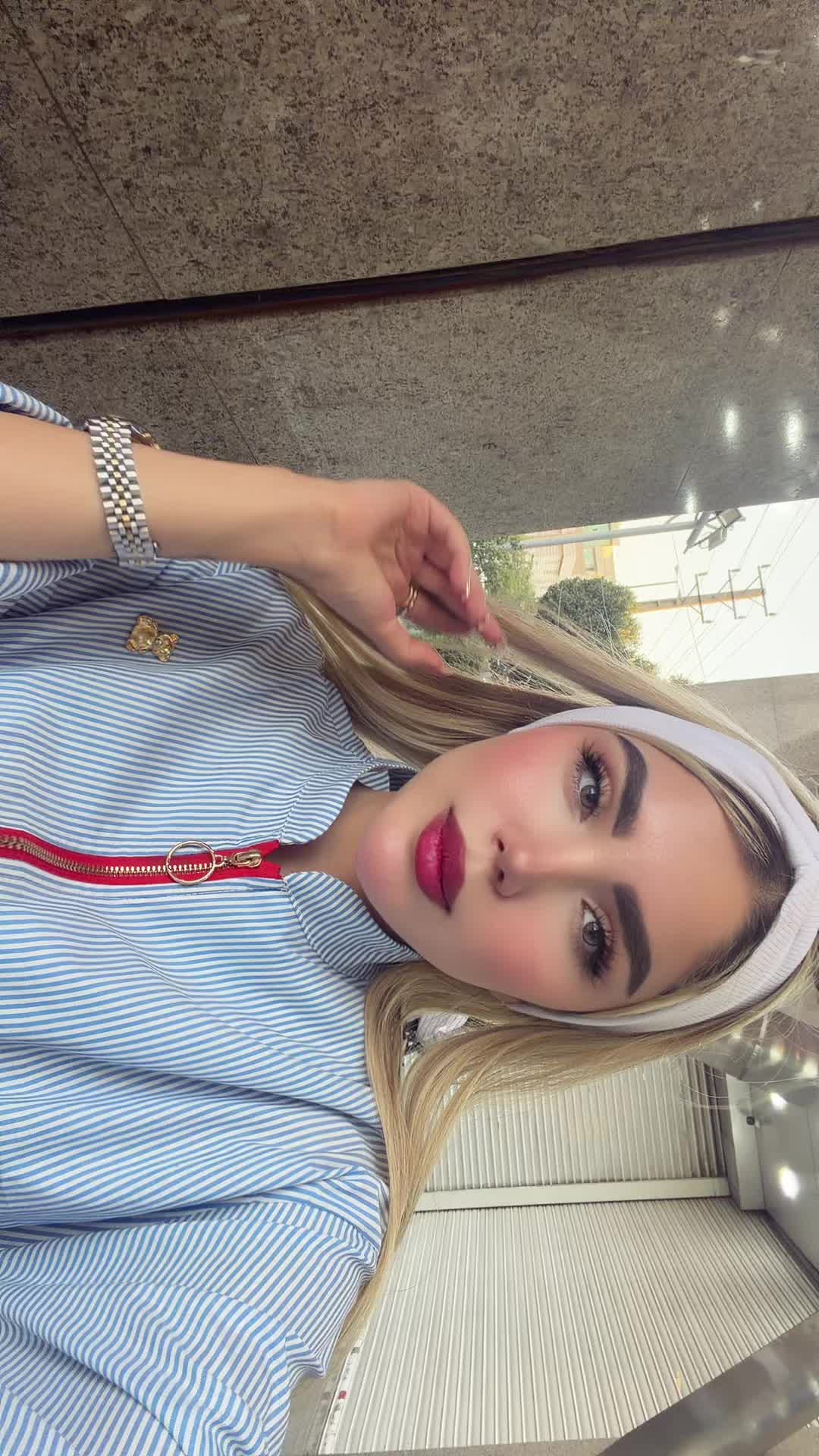 @saharhoseini