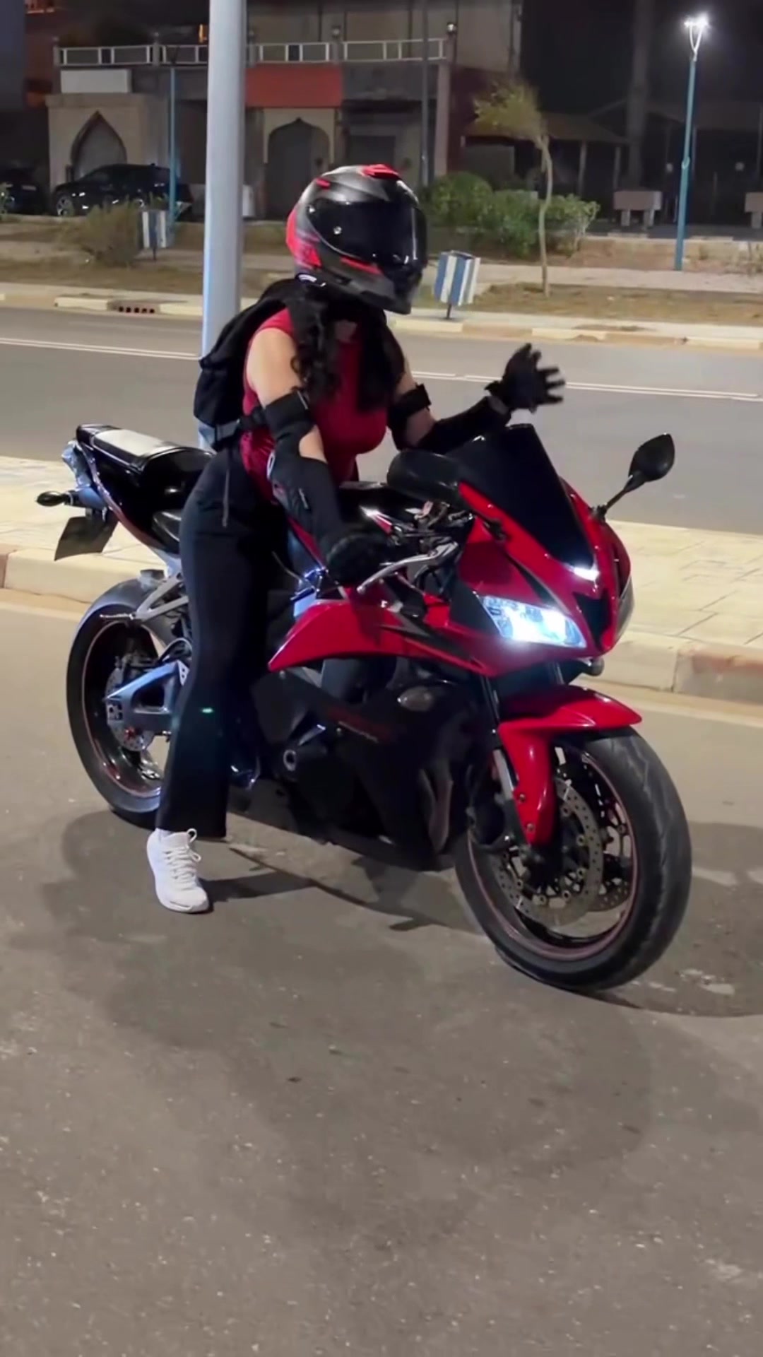 @👩🏻Darkrider🖤(🏍️)