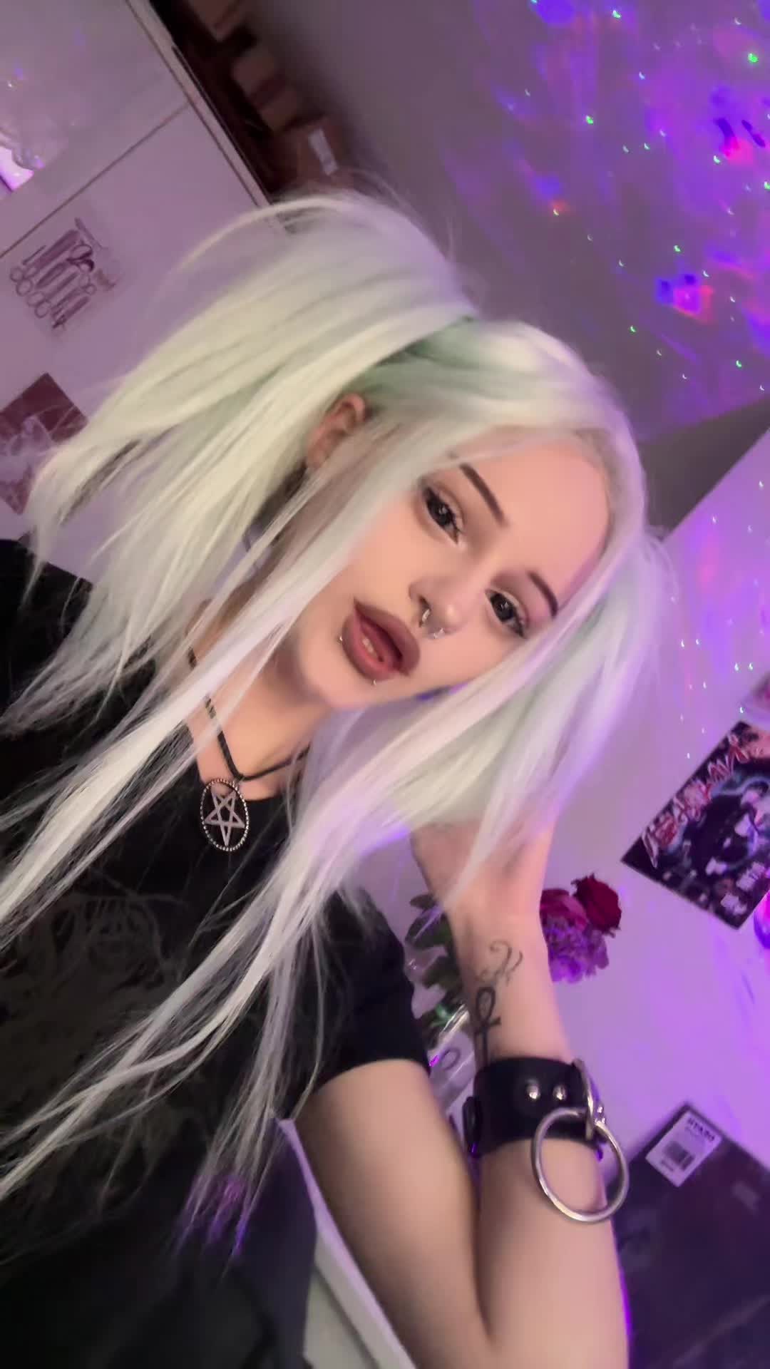 @☥