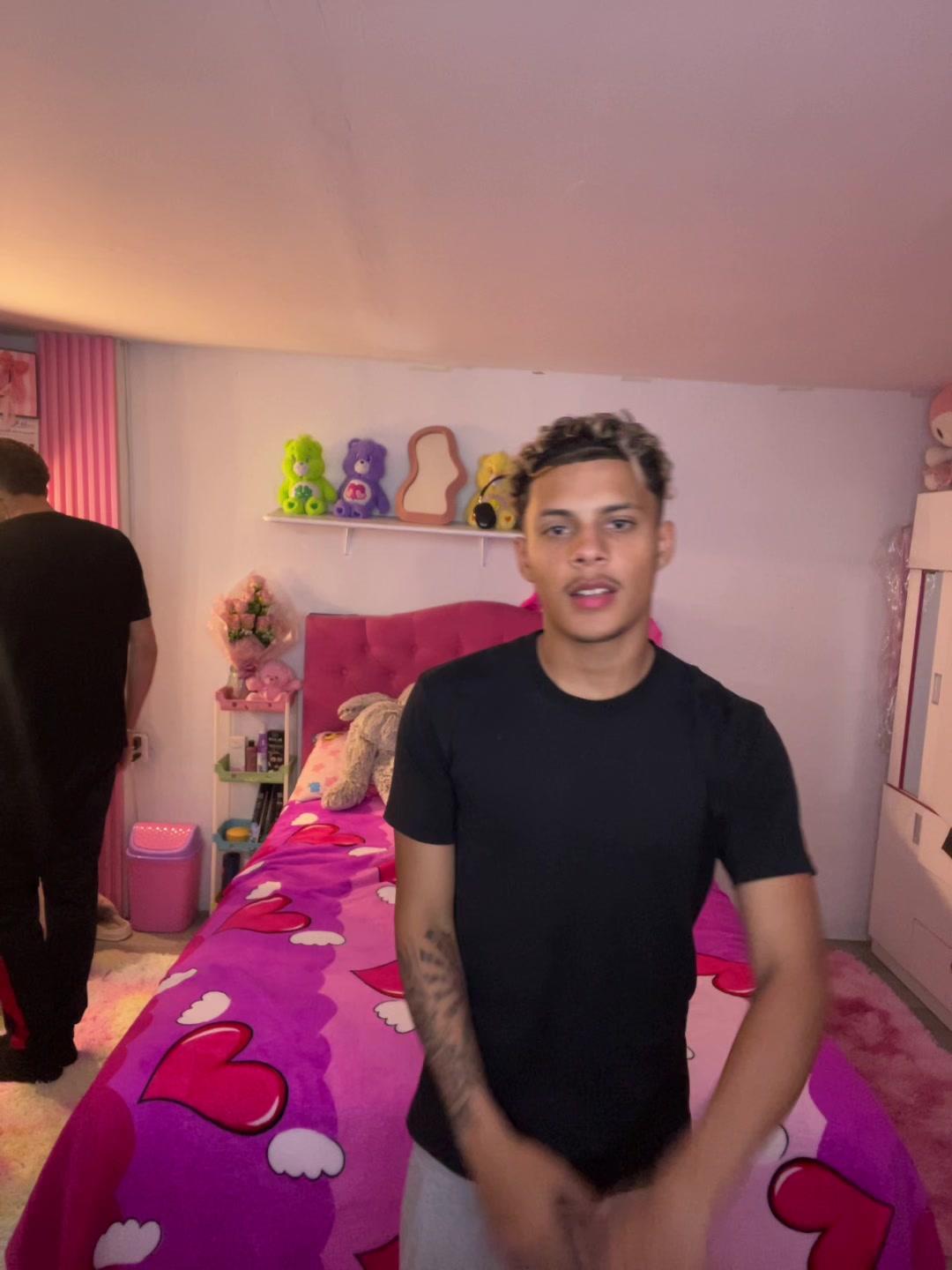 @Soyalejandro