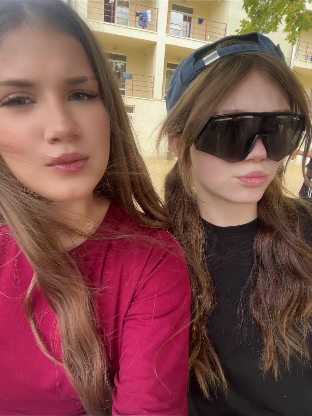 @Lika_2402