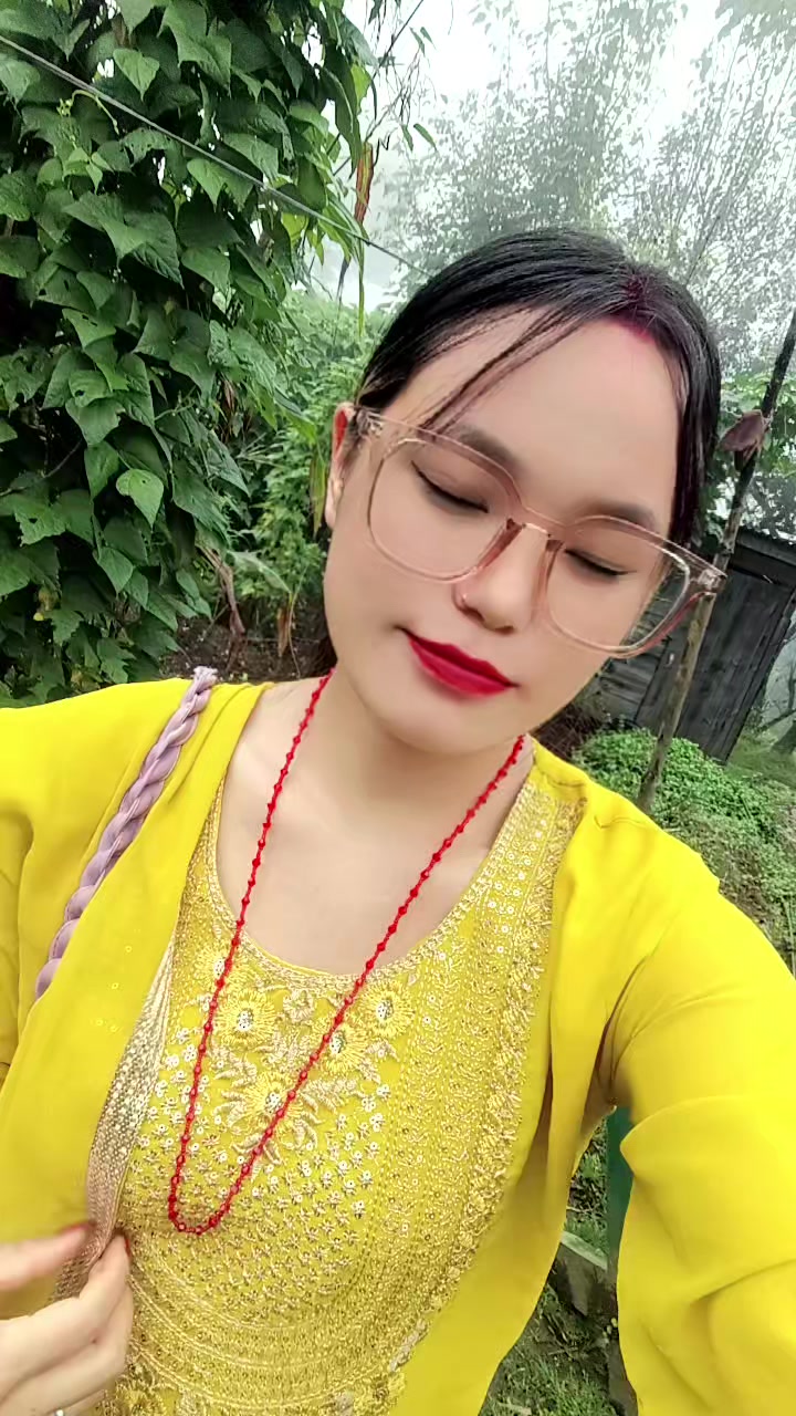 @🌿⃝βAayushma🇳🇵🇮🇶