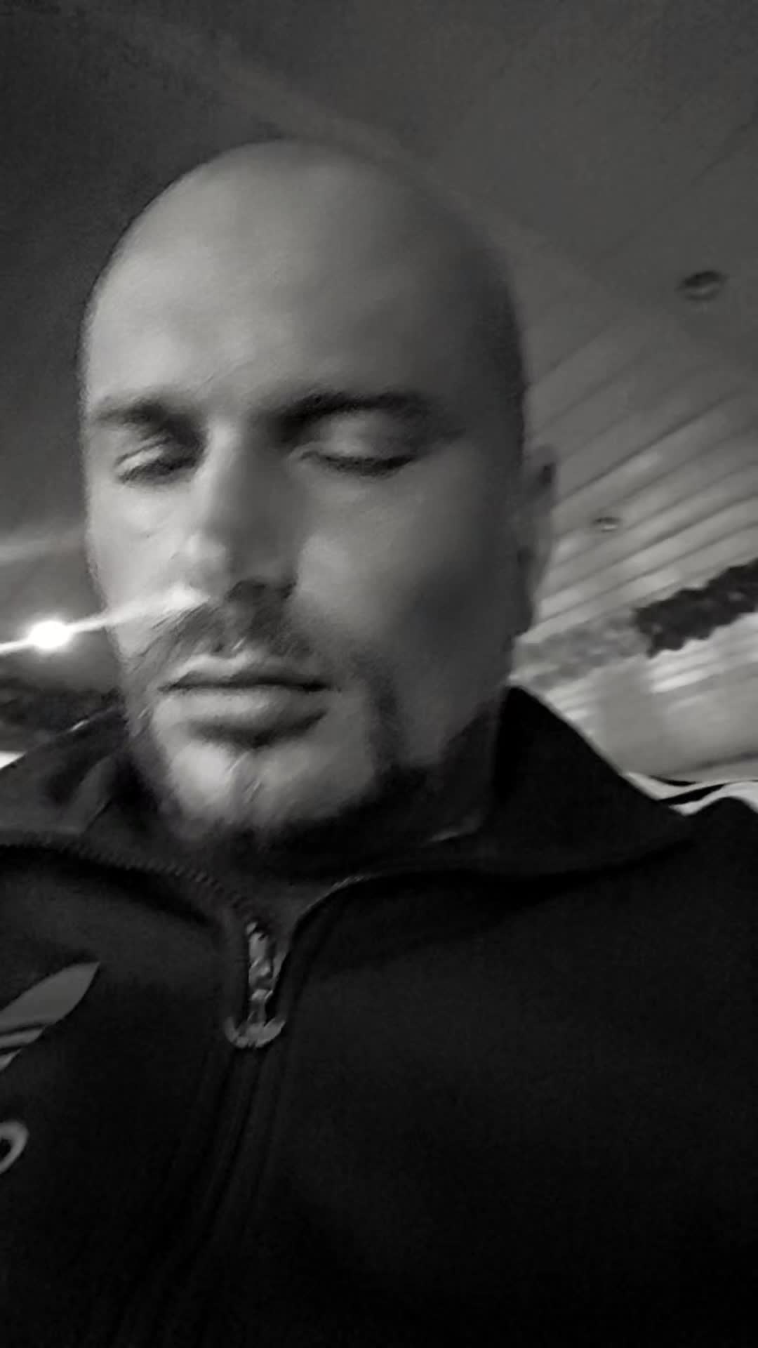 @Mann_mit_Glatze