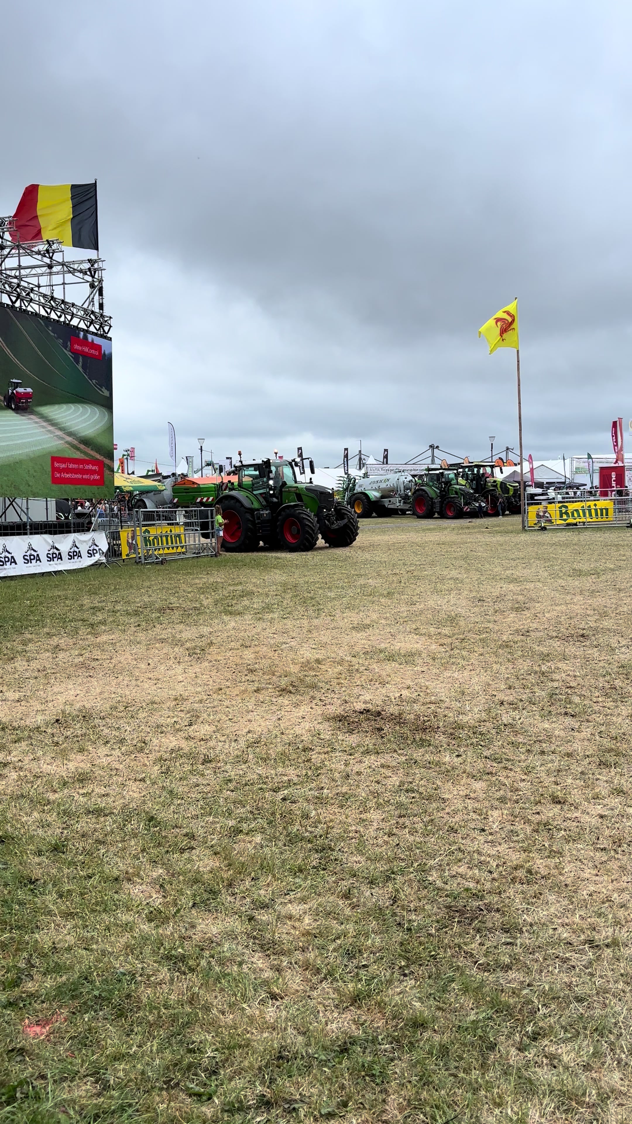 @the tractor spotter