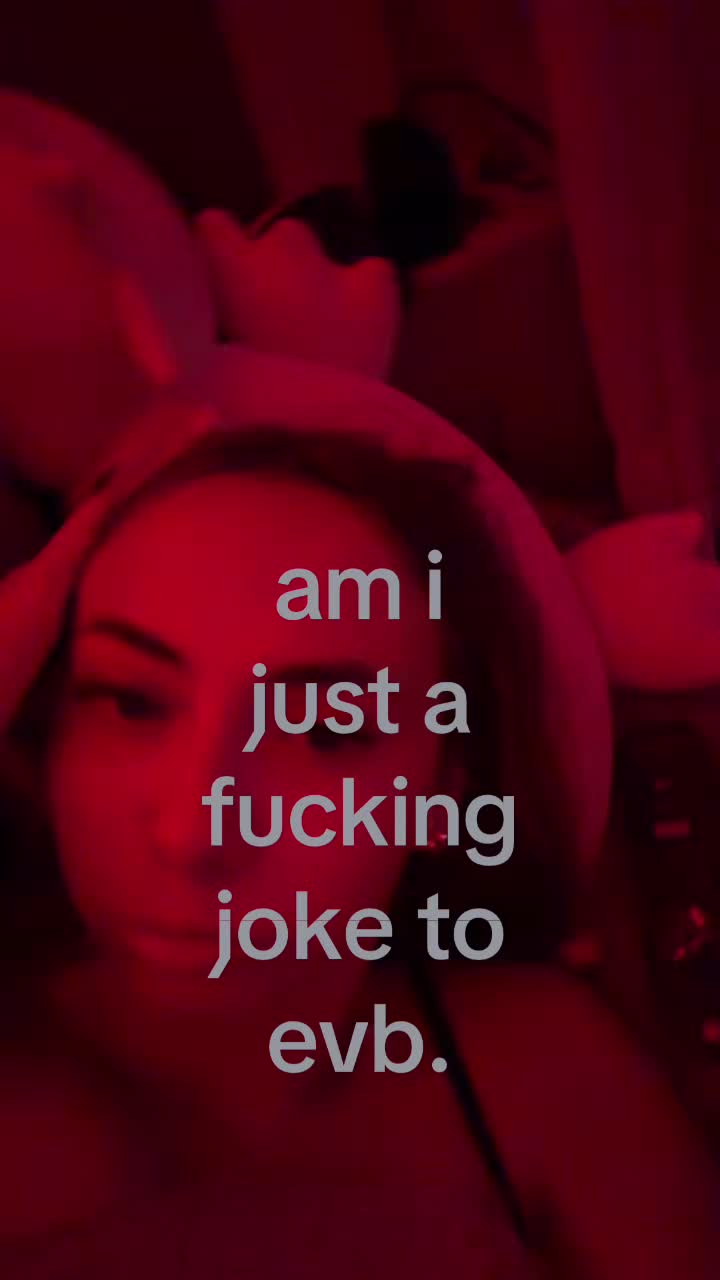 @???