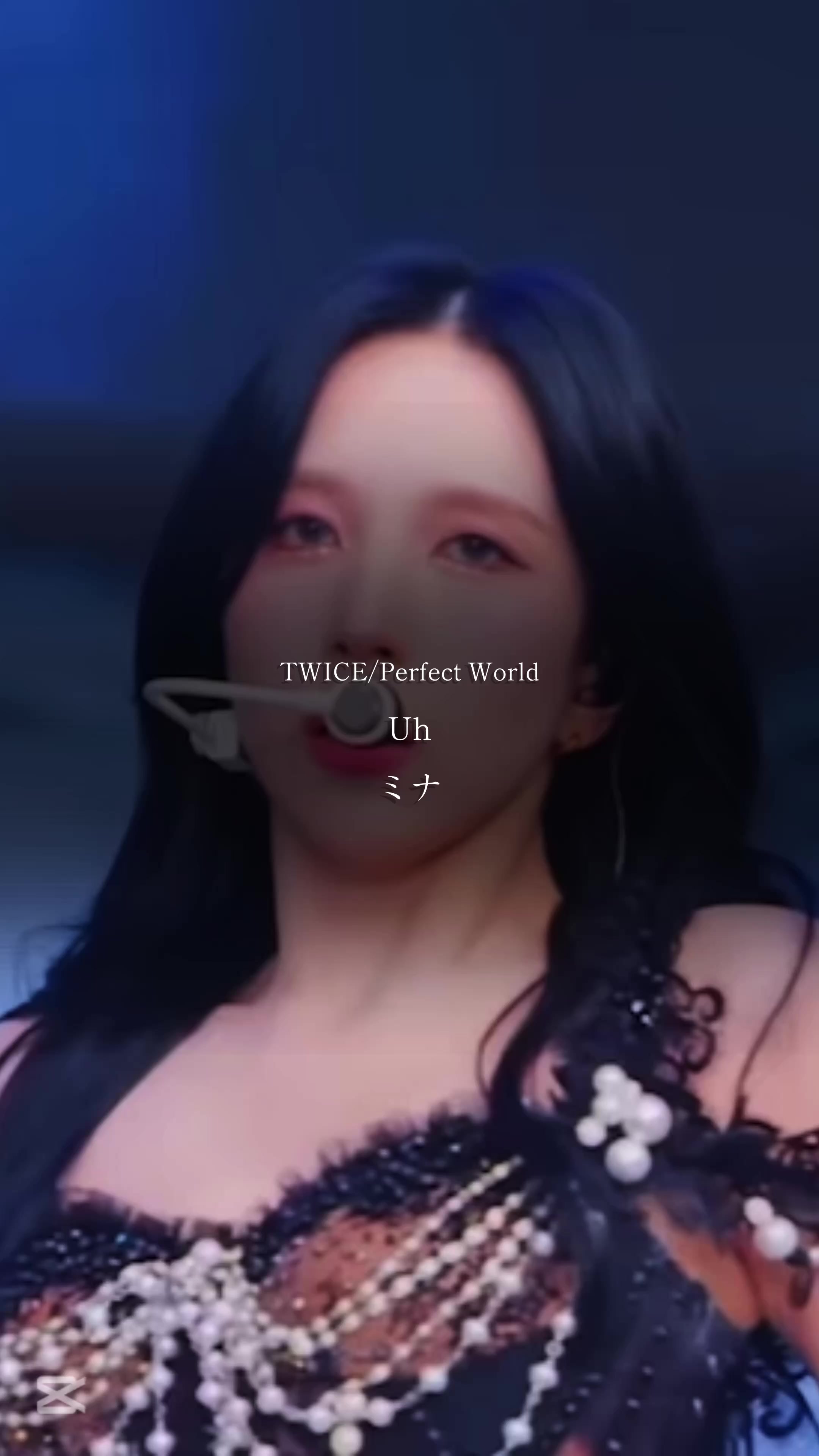 @、