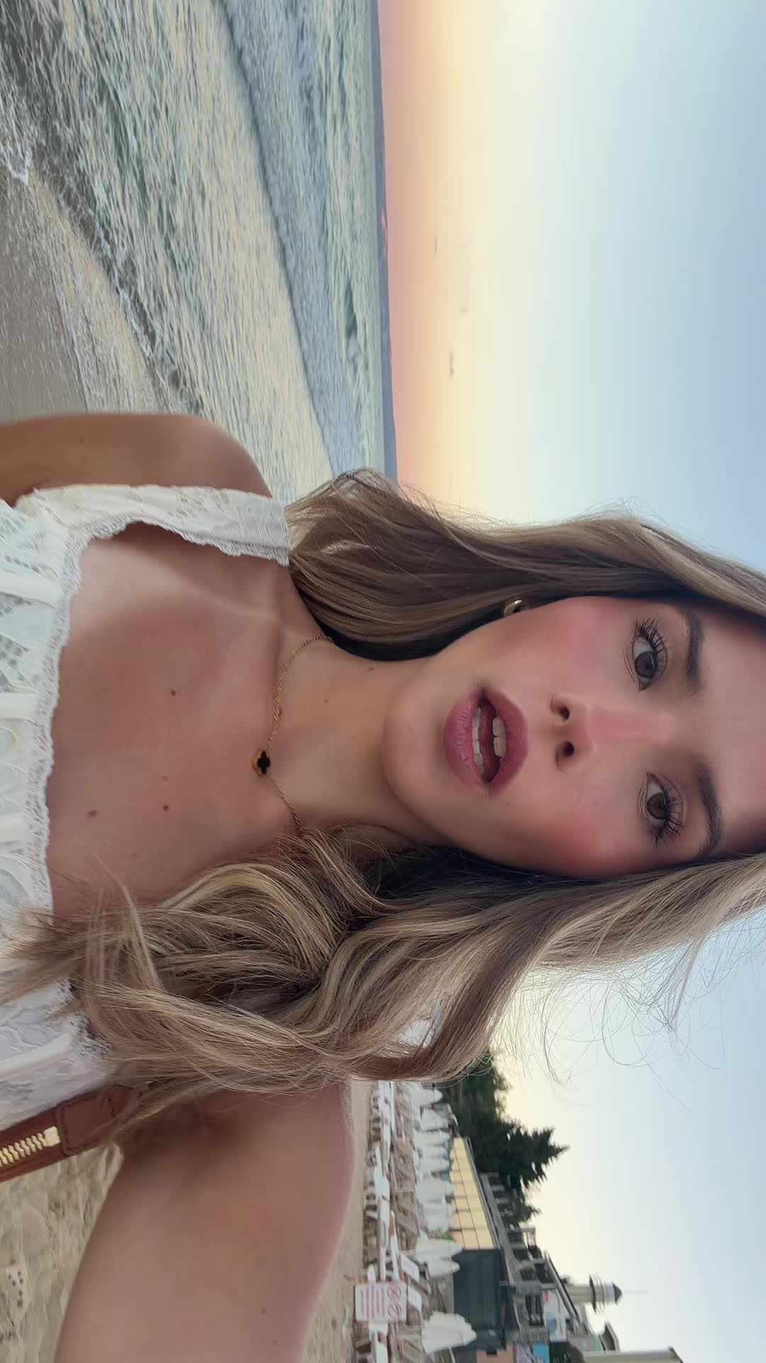 @lainysophie
