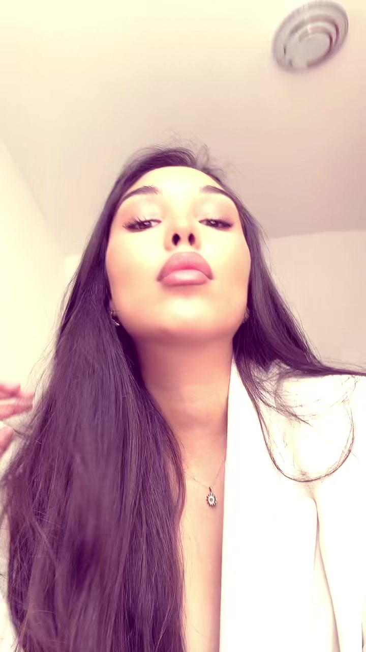 @naomimihai31