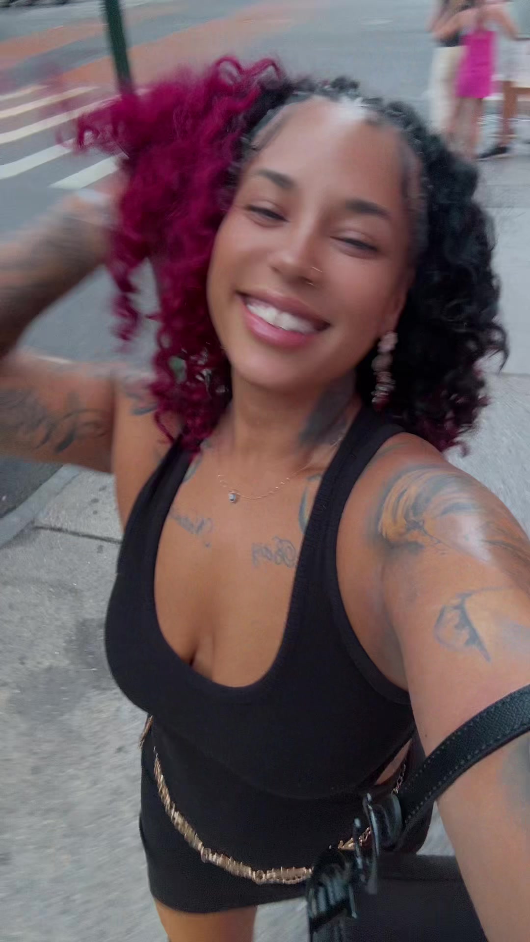 @ShhmoneyCurl