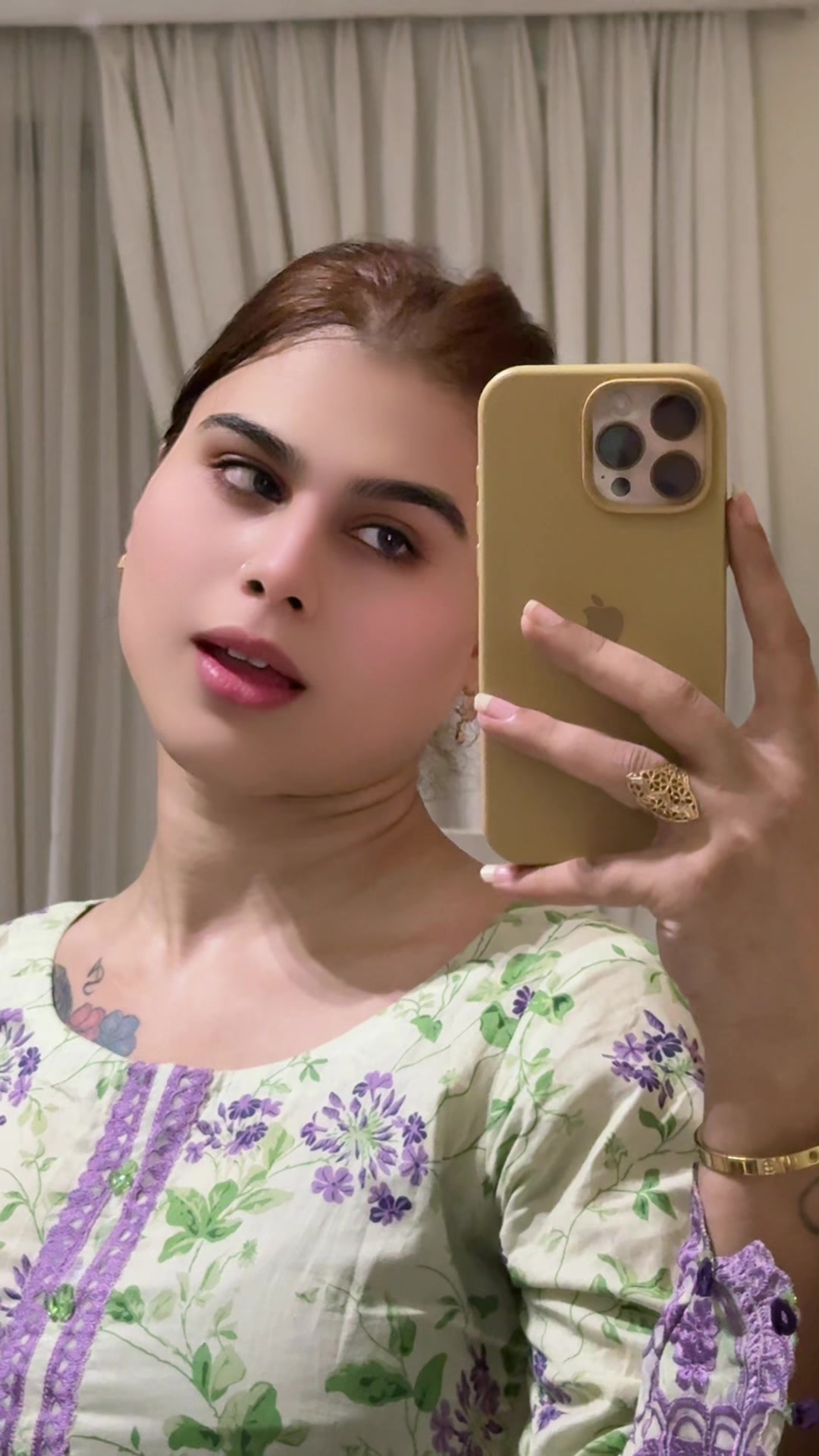 @MAHI 👑