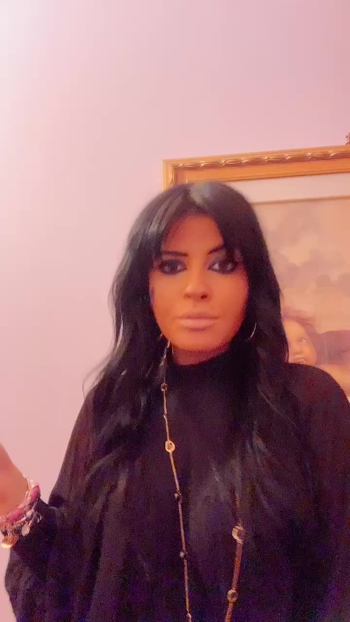 @AnastasiaBruni