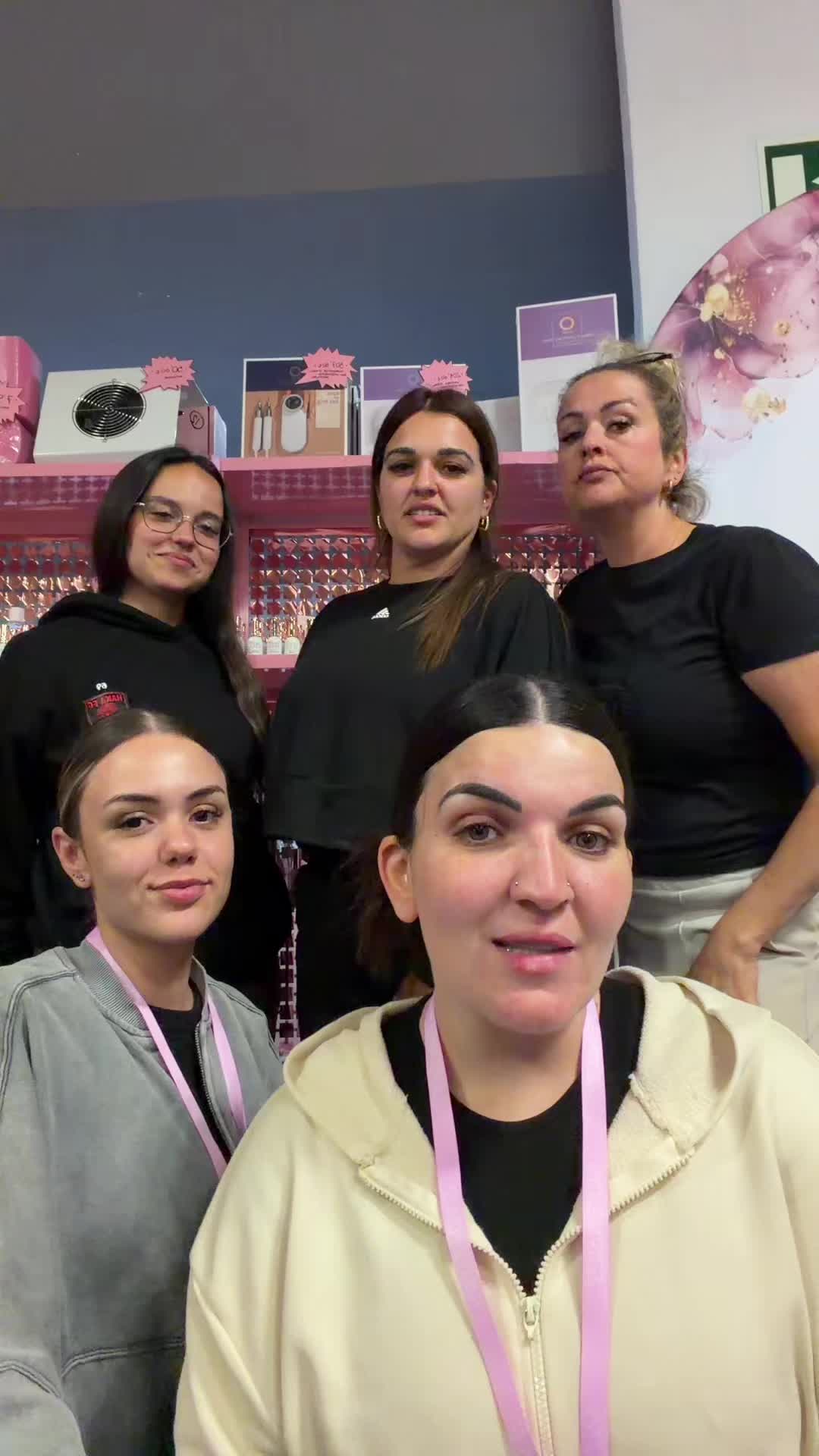 @ANGÉLICA CORRALES 💅🏼