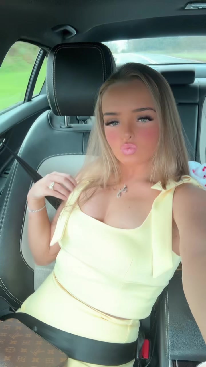 @👸🏼