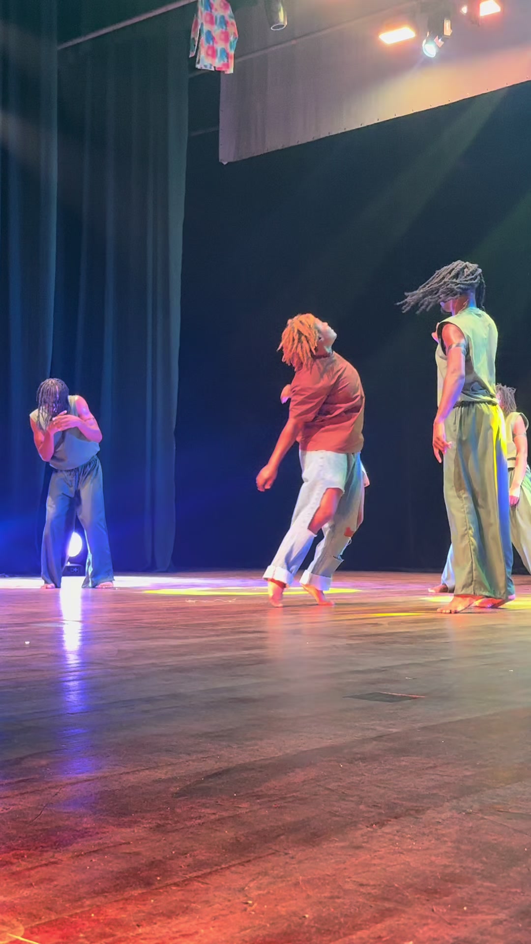 @viviesdancetheatre