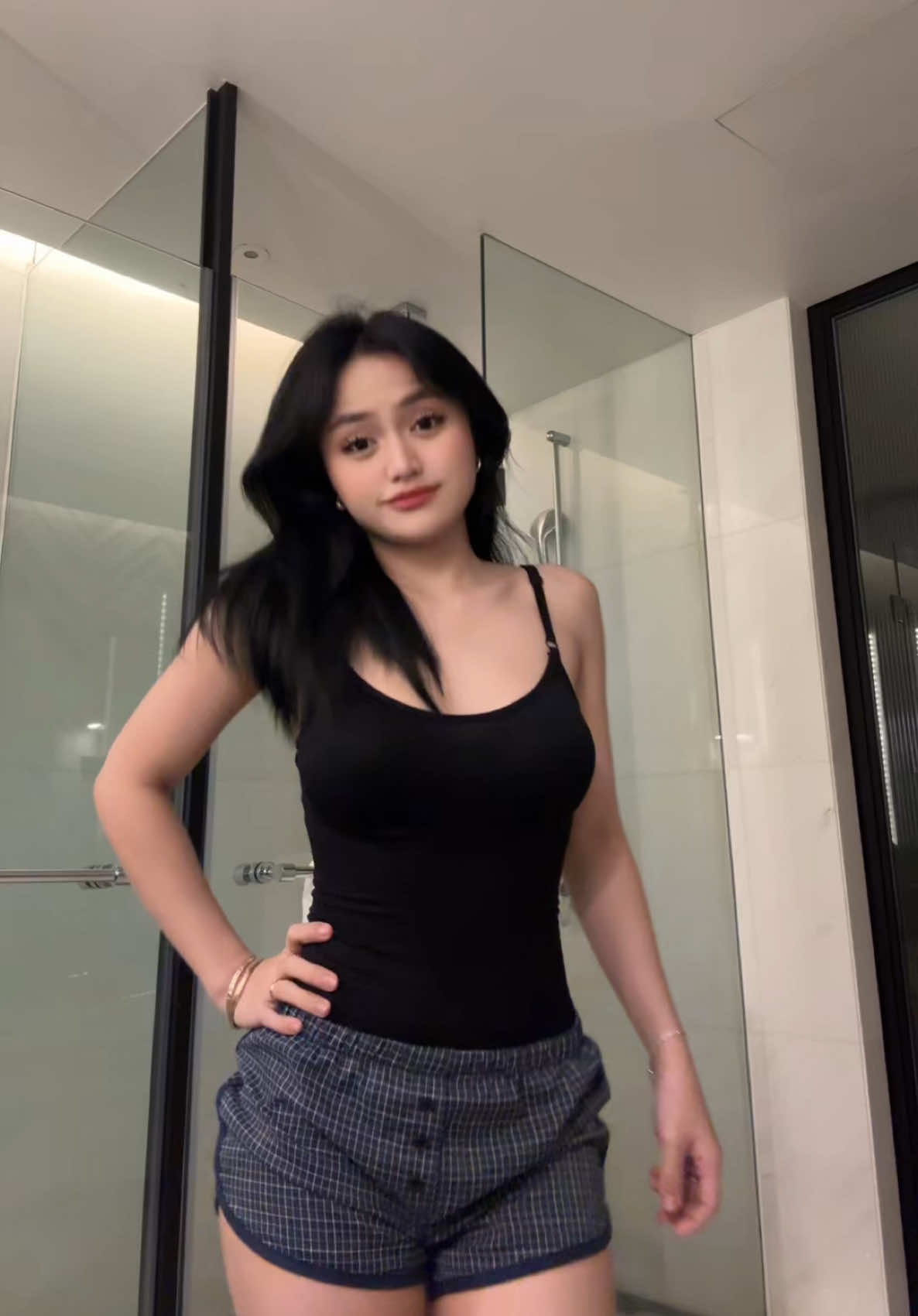 @ella