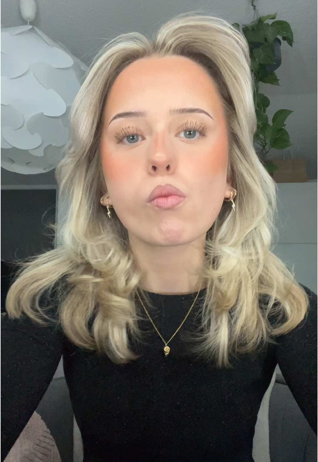 @𝐌 𝐈 𝐀  𝐋 𝐄 𝐍 𝐀