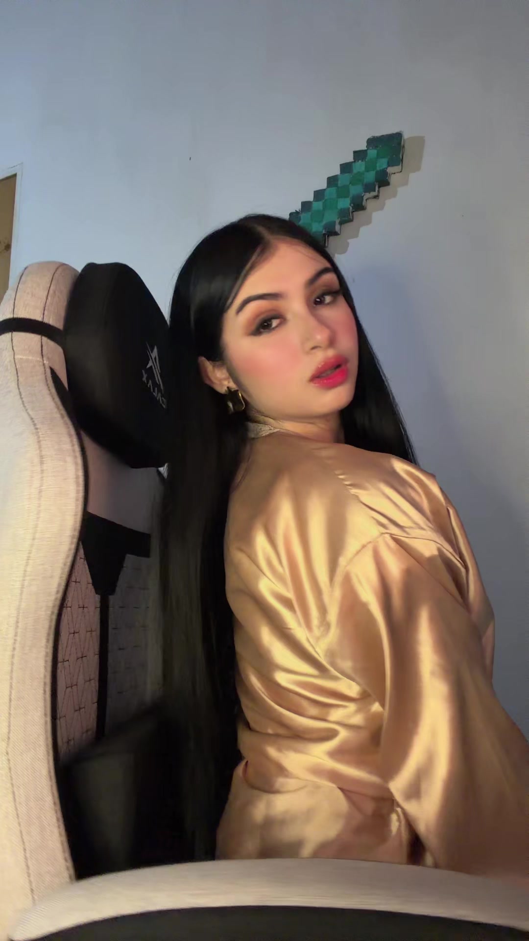 @💎🦇𝕬𝖓𝖞𝖊𝖑𝖎𝖓𝖆