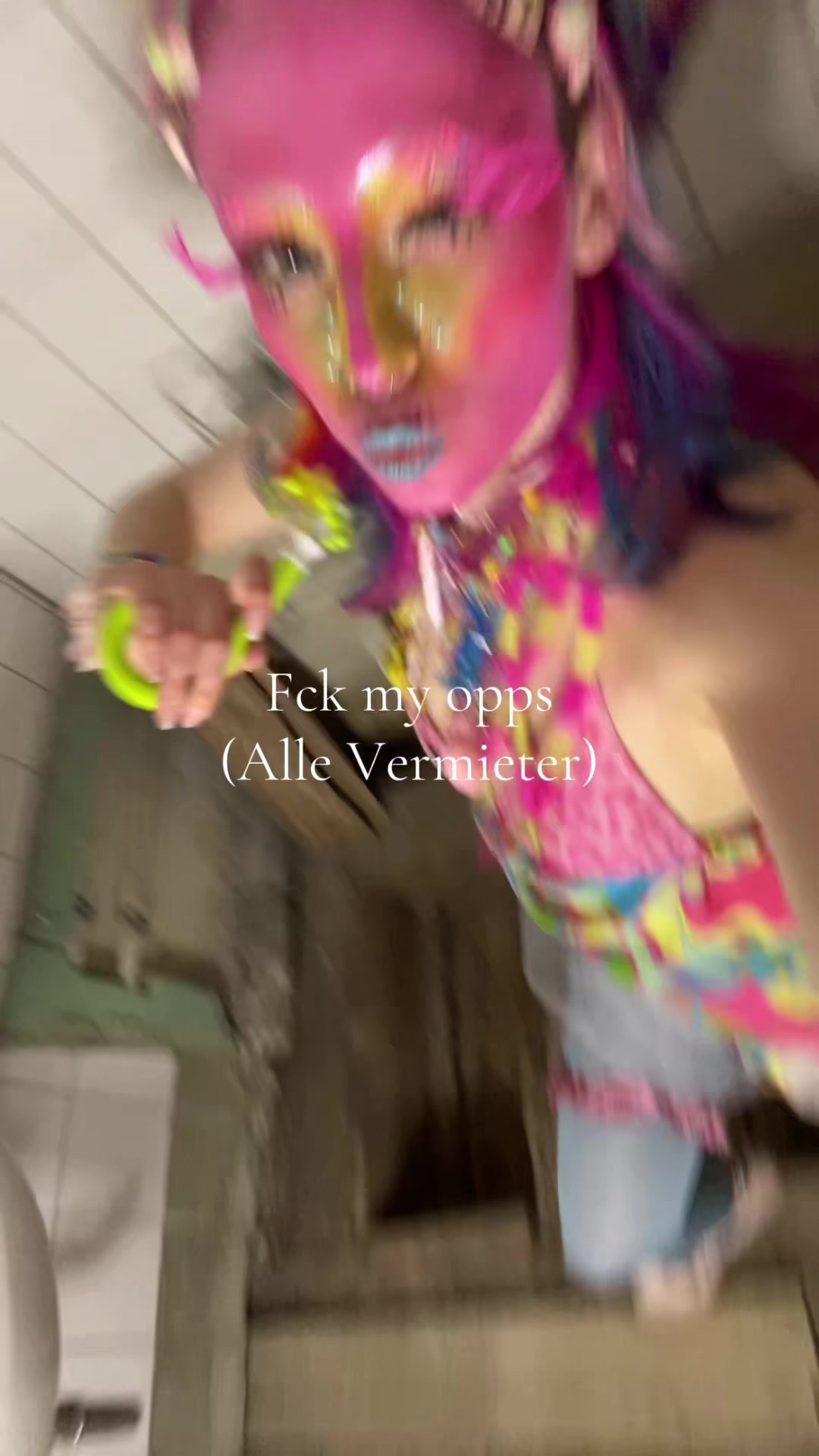 @weirdlywelldressed