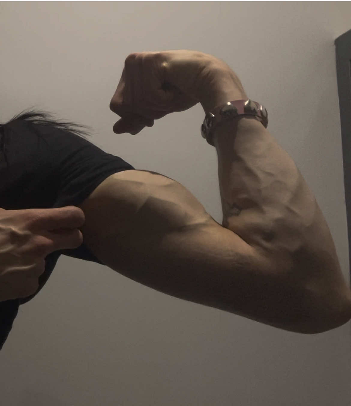 @muscled0ll
