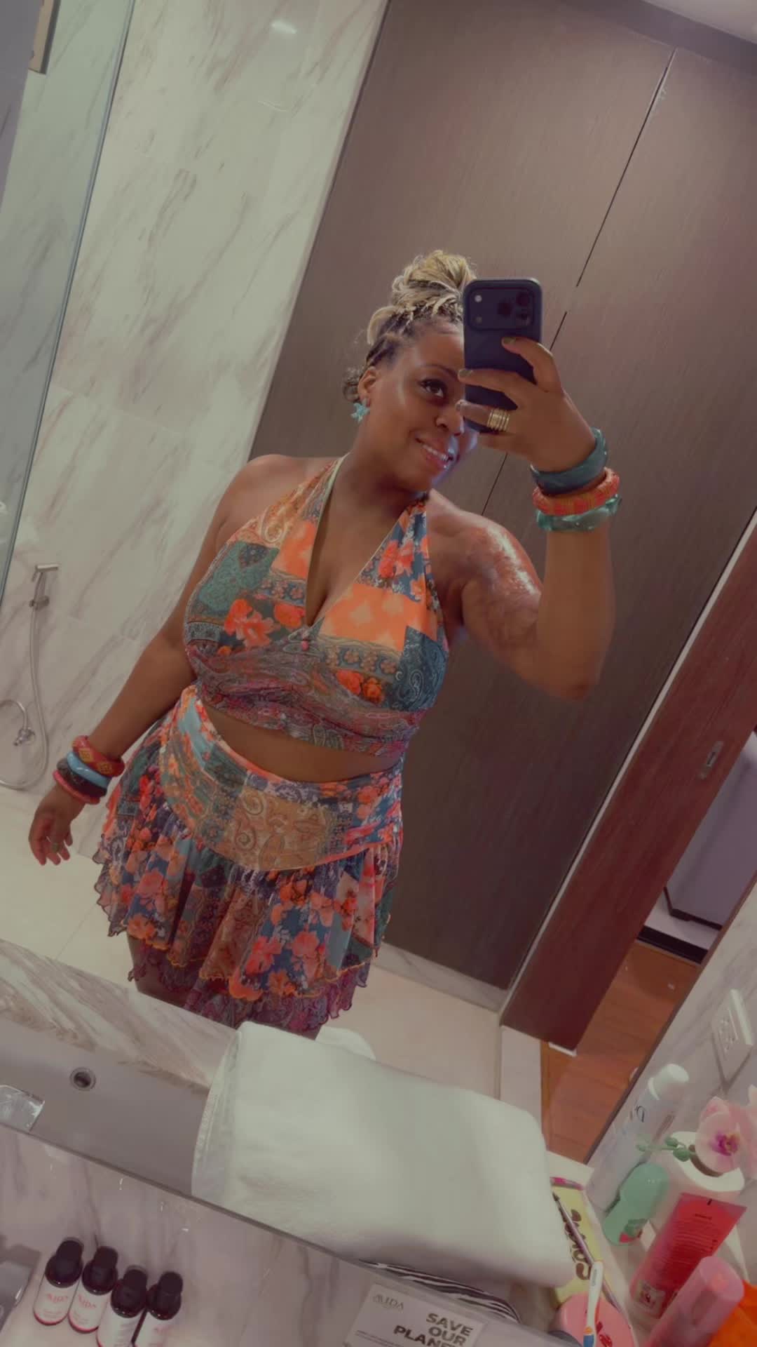 @TravelwithLayox