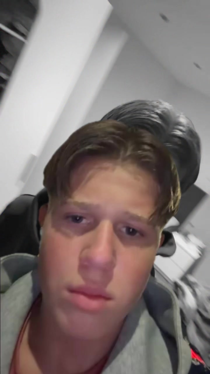 @Kamil+355