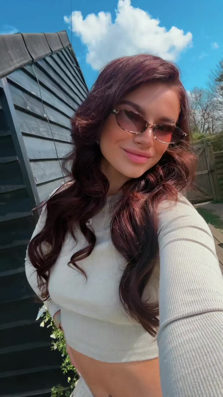 @your_girlb_