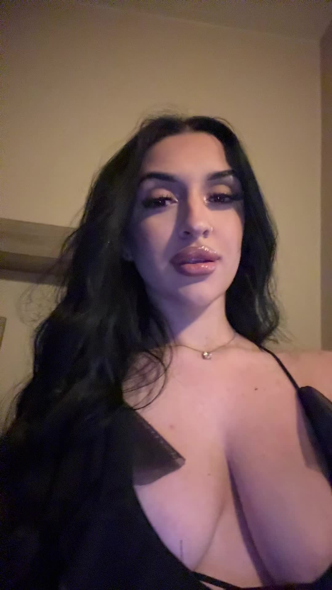 @nela