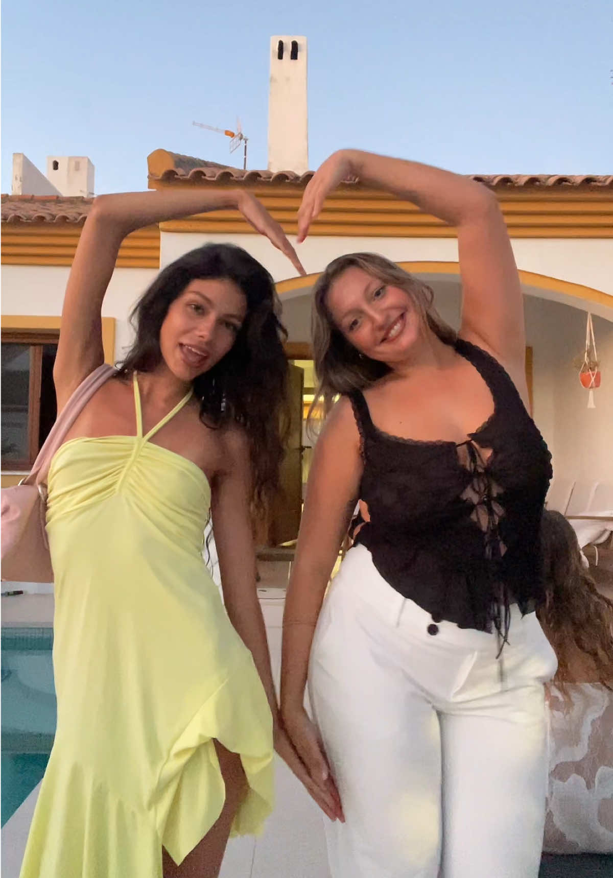 @Ana