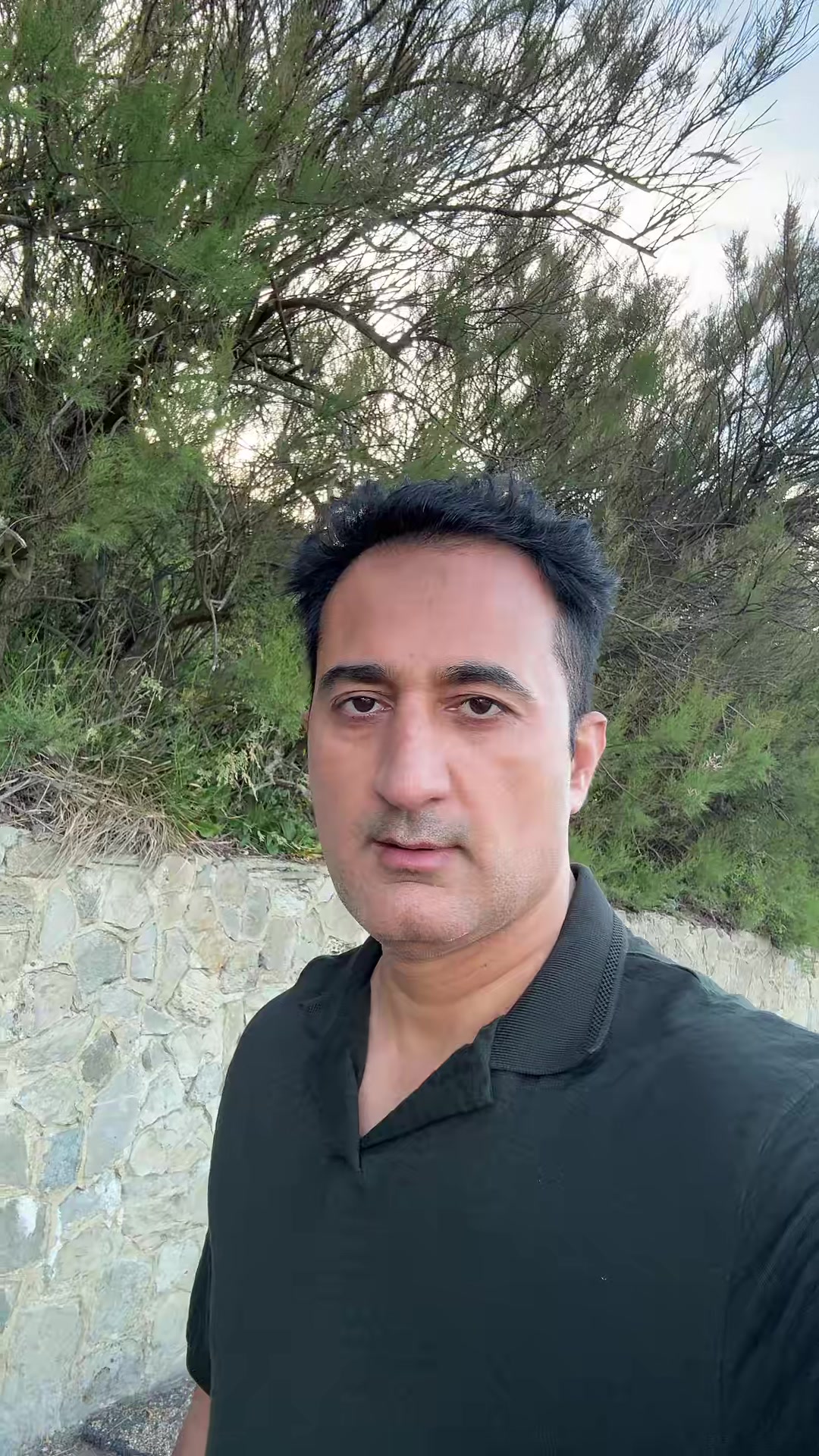 @i Khan