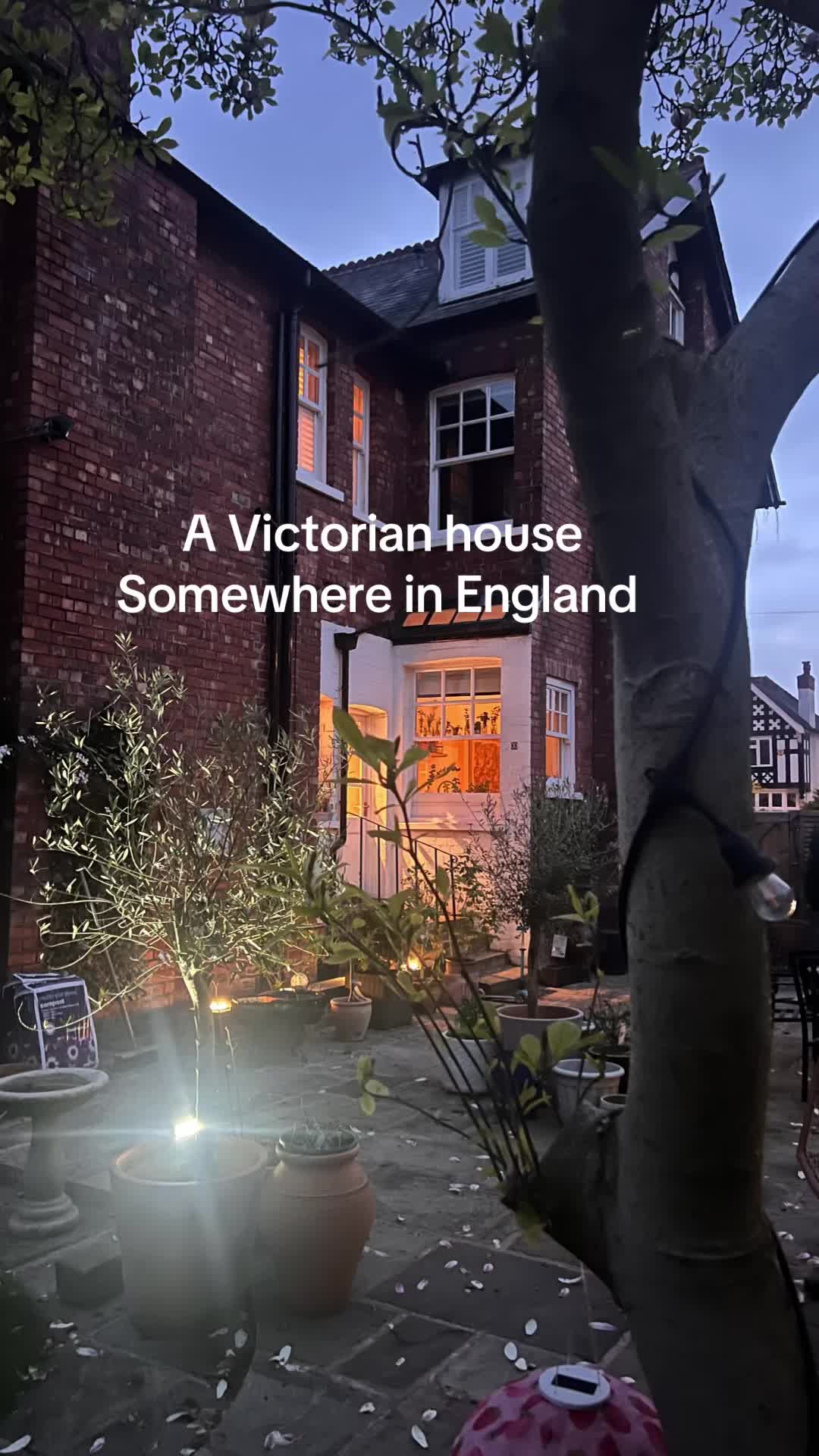 @Victorian House Jules