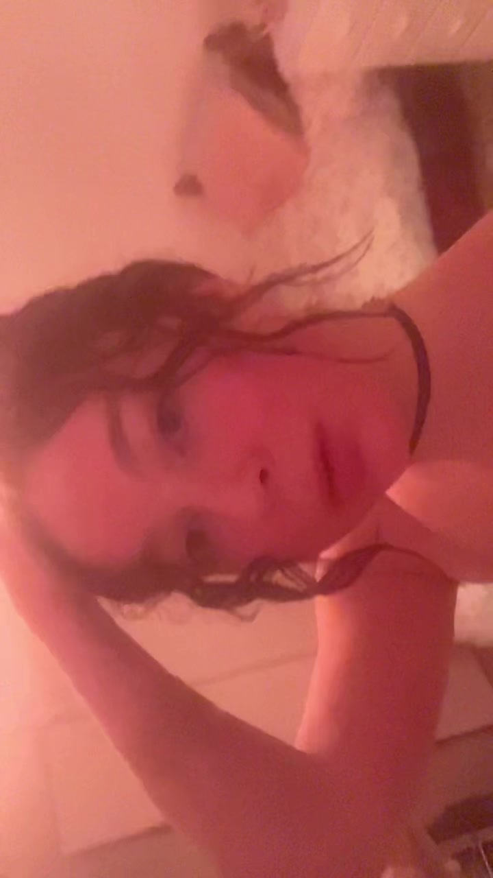 @Amber_petite_fawn