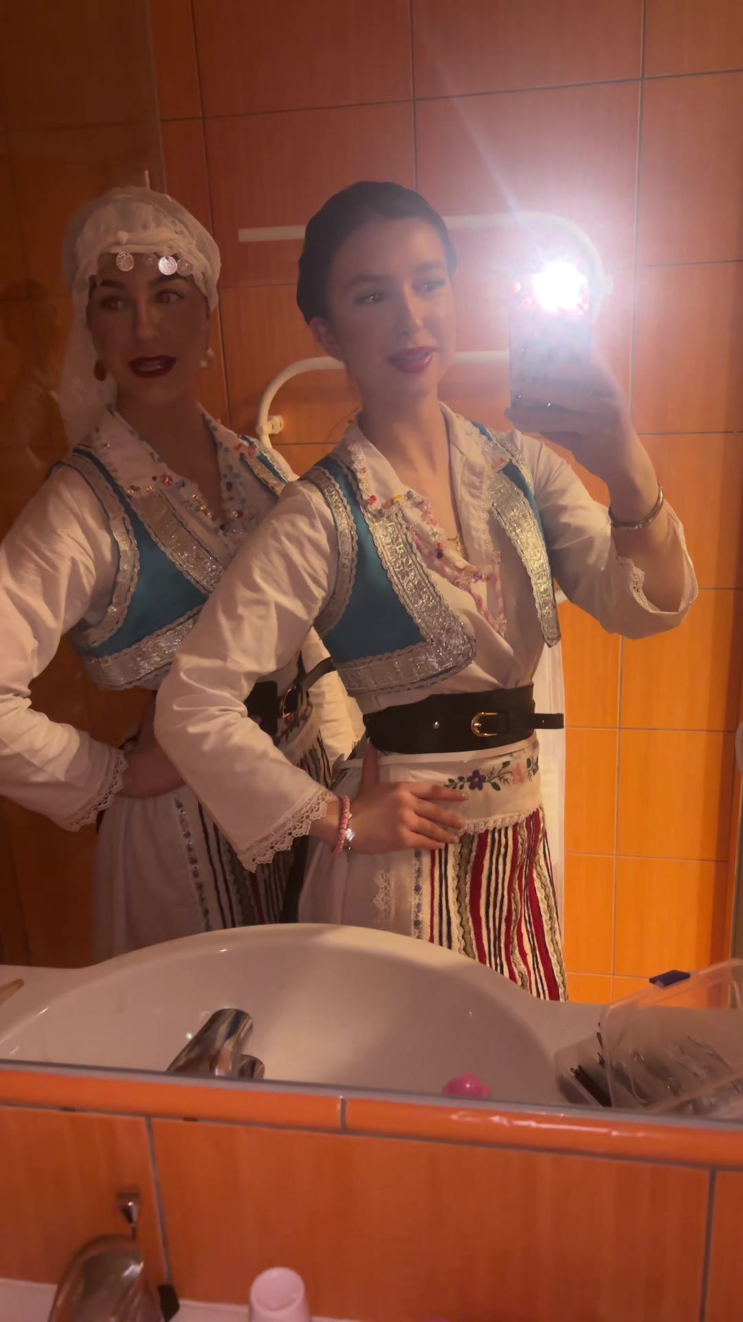 @Dru&scaron;tvo iz Avale