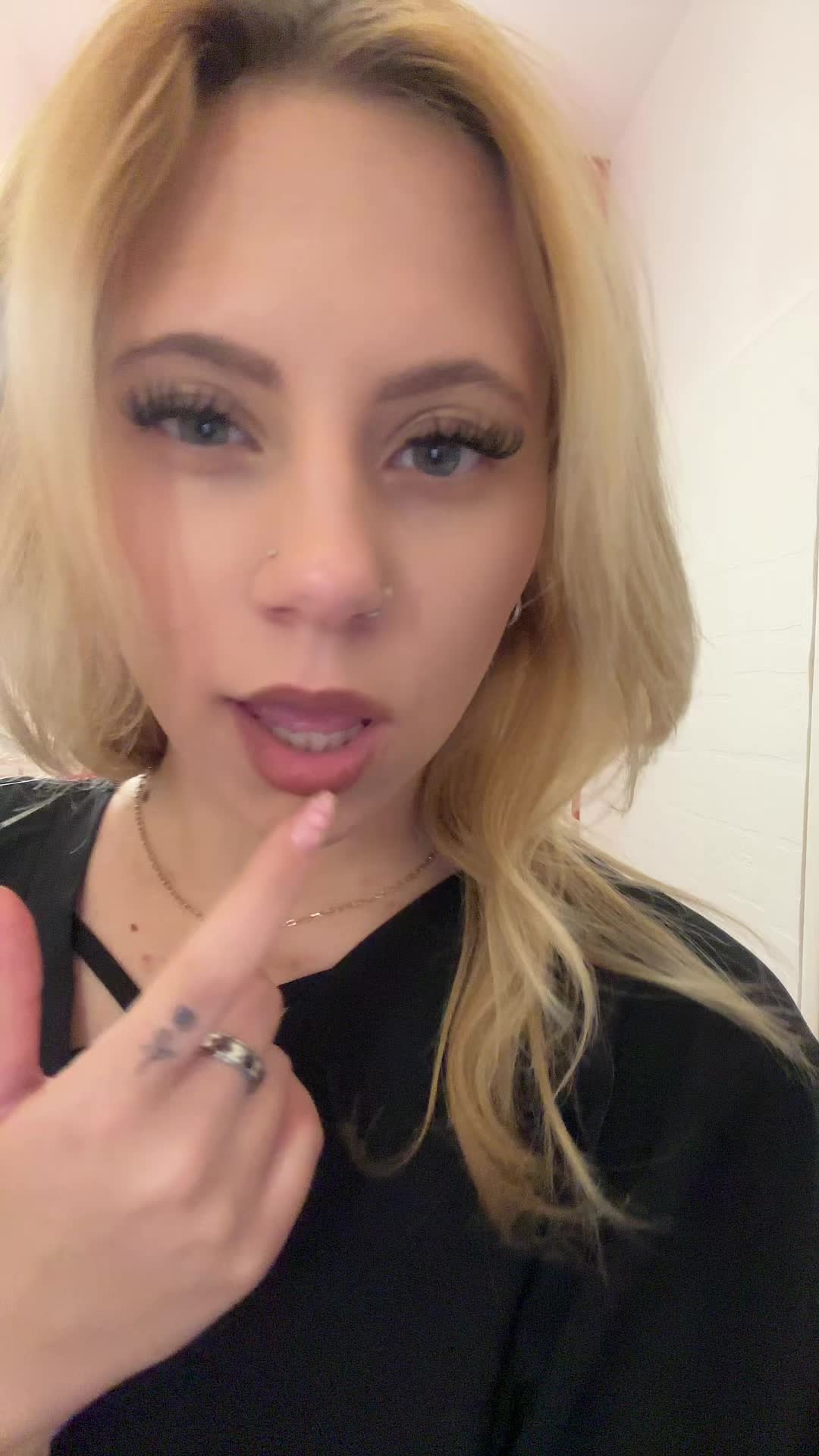 @minibickos