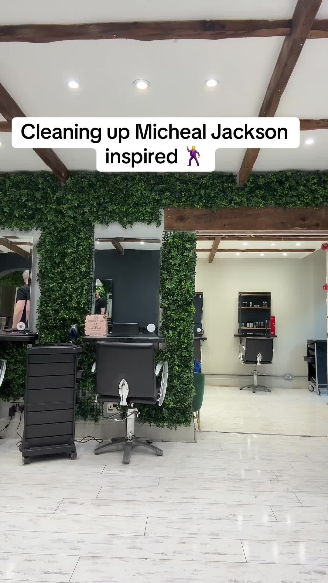 @Lee the hairdresser