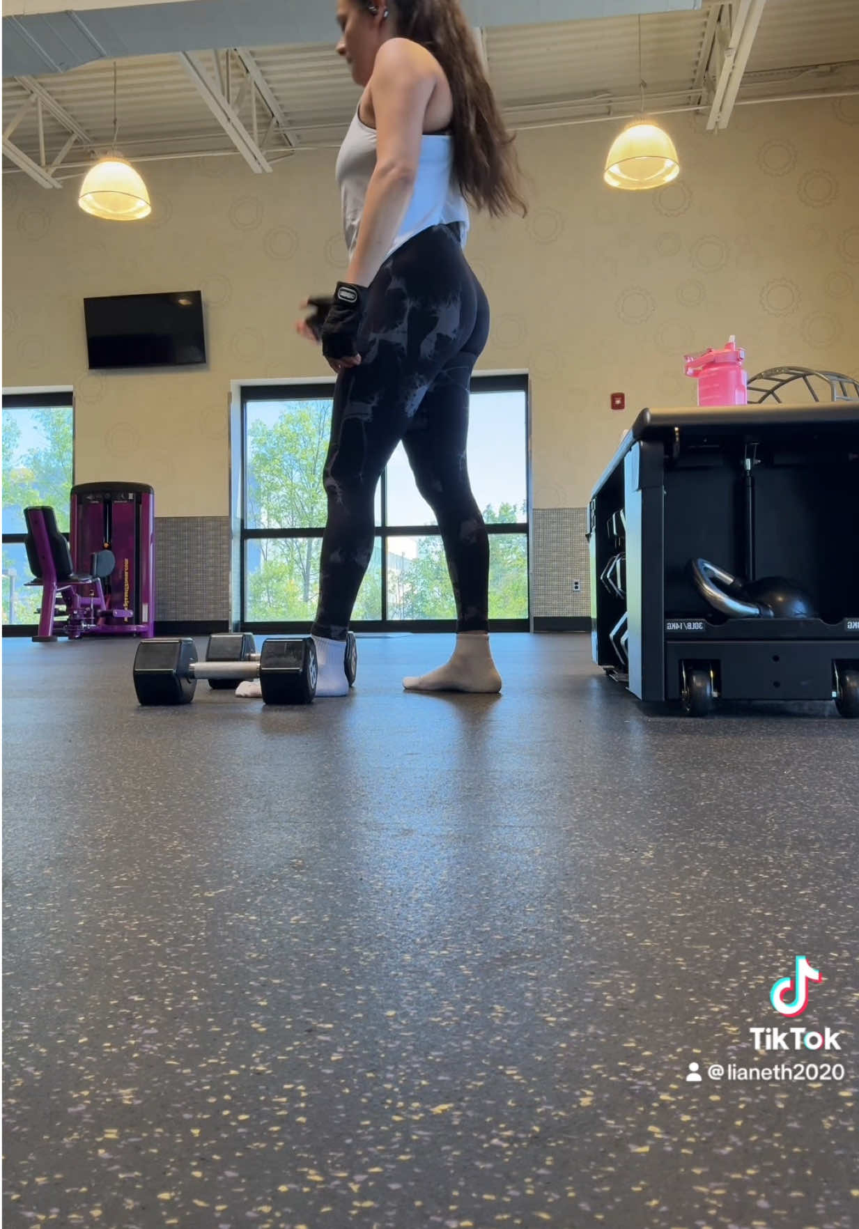 @Noemy24