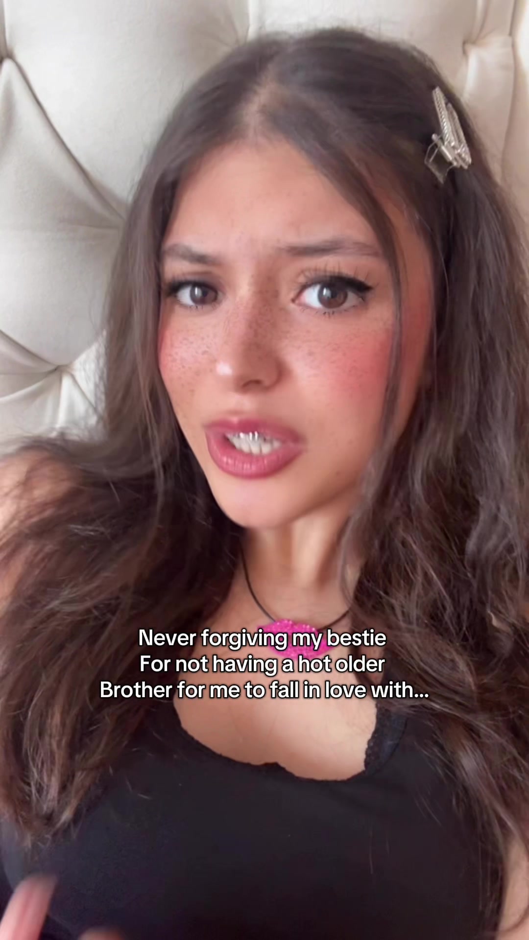 @Brunette bombshell
