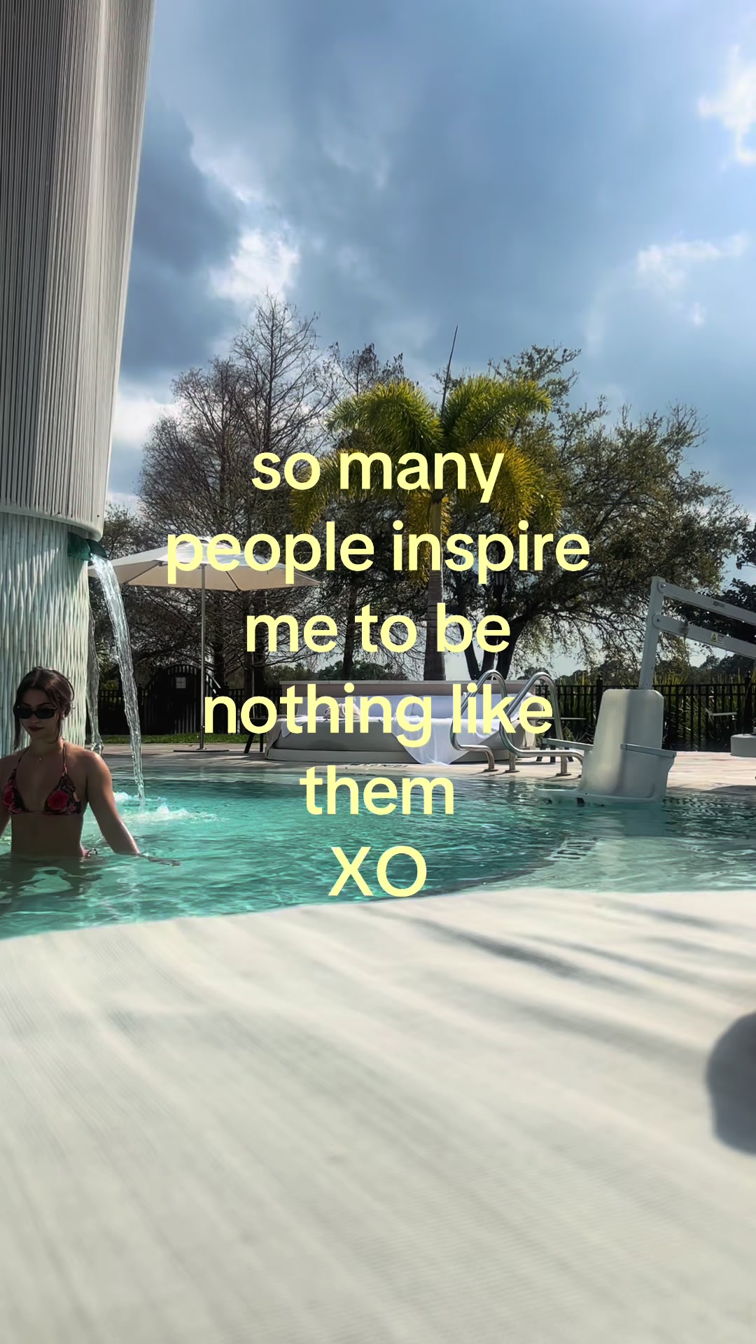 @🦋