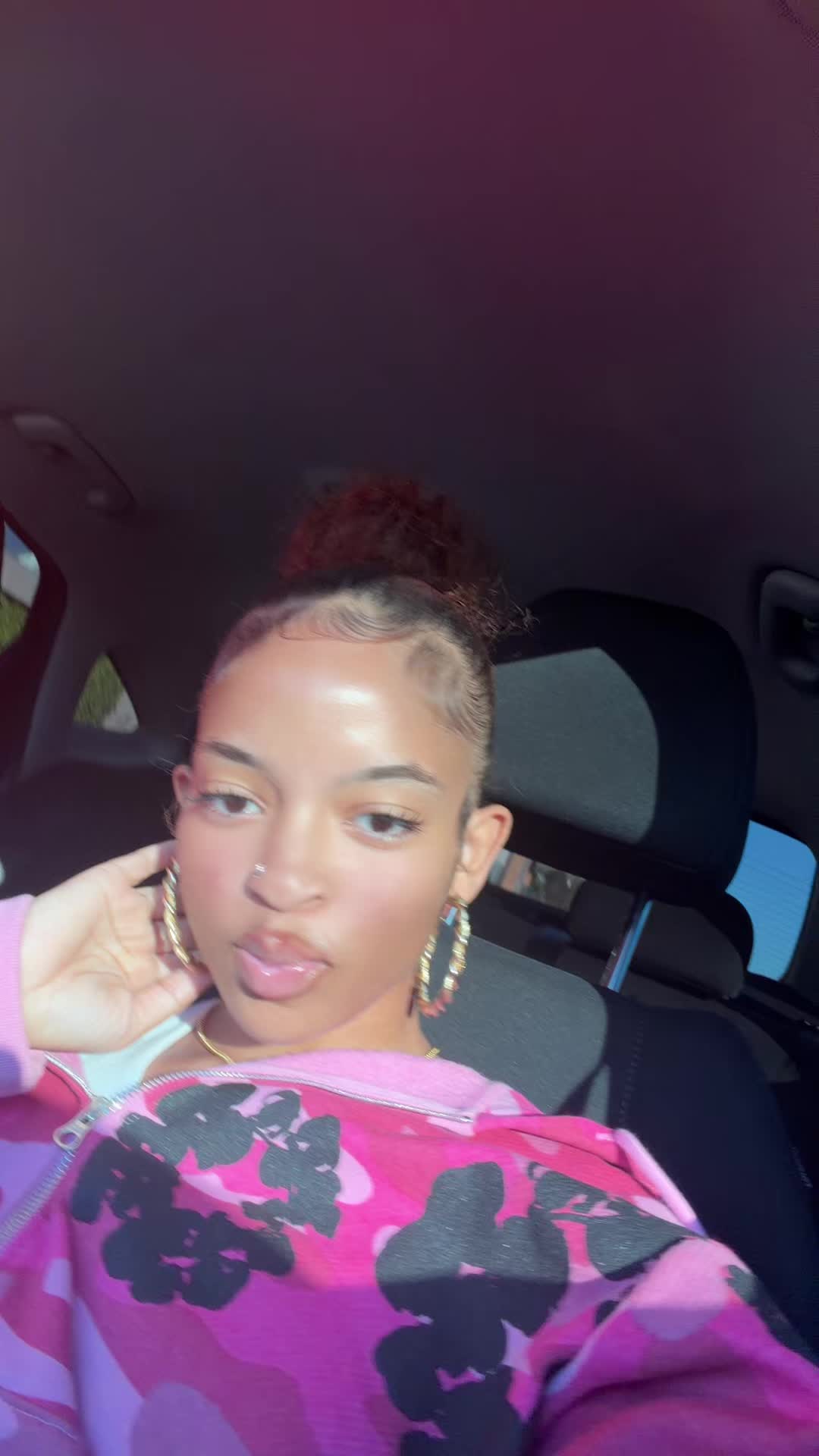 @thaonlyygirlyy