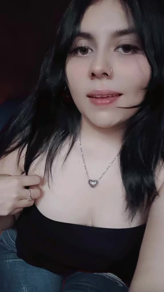 @YARESSI LOZANO💋