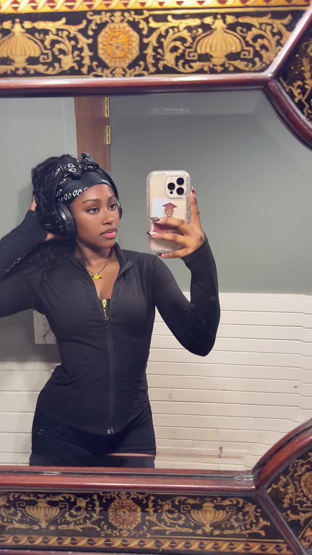 @_.Indianna🇯🇲