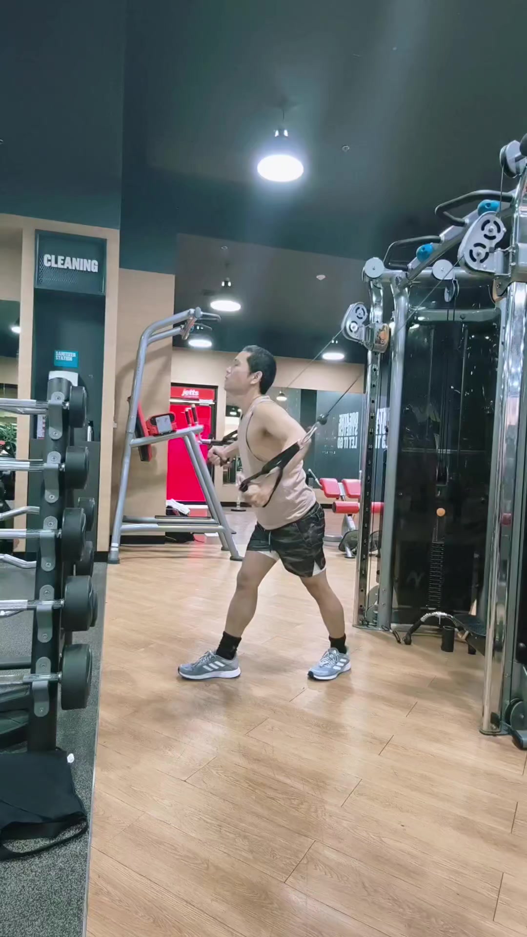 @อสูรน้อย ในตะเกียงแก้ว