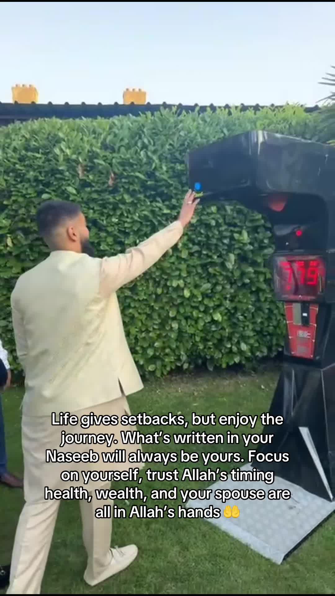 @H👑